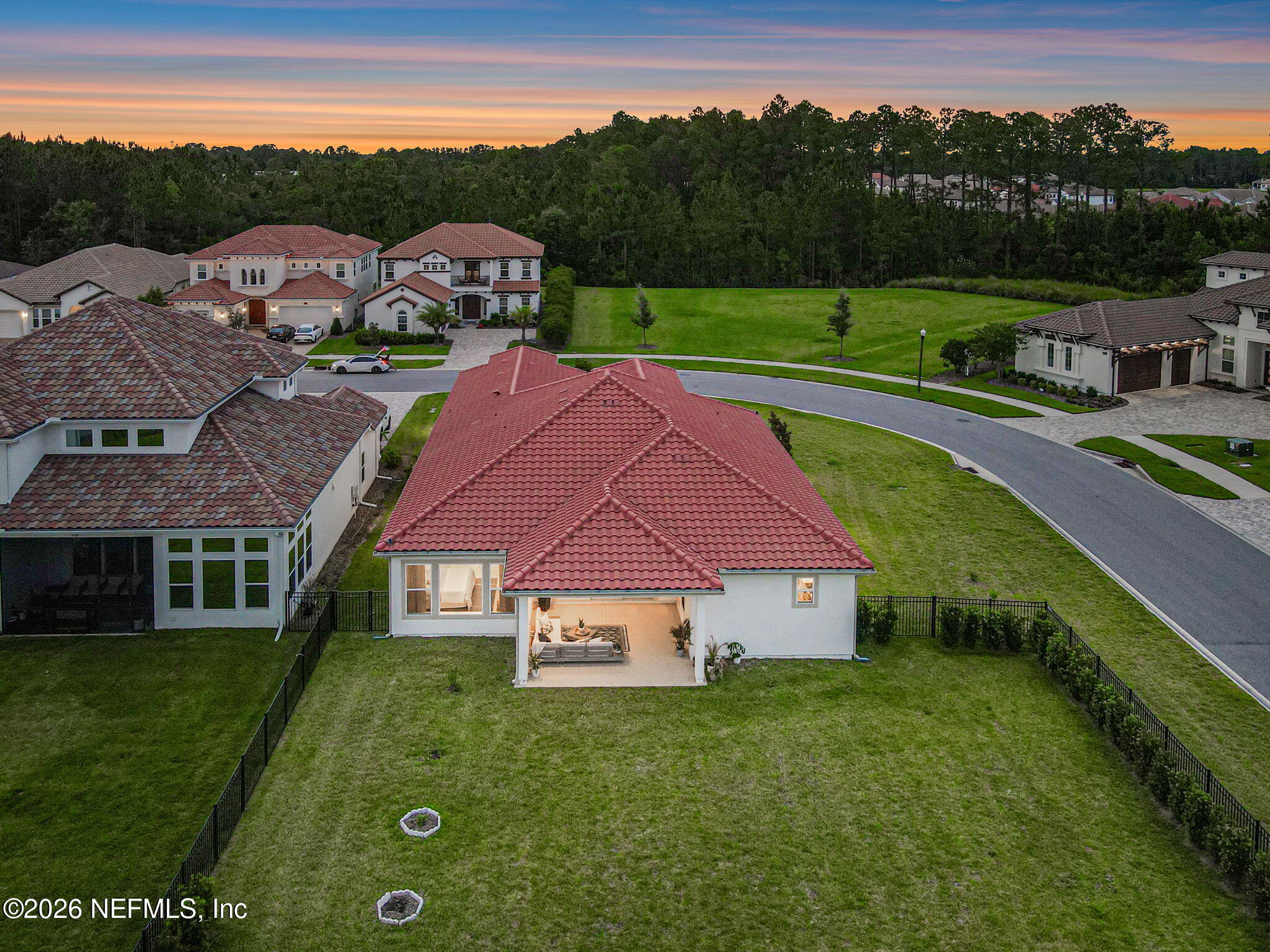 2812 CASSIA Lane