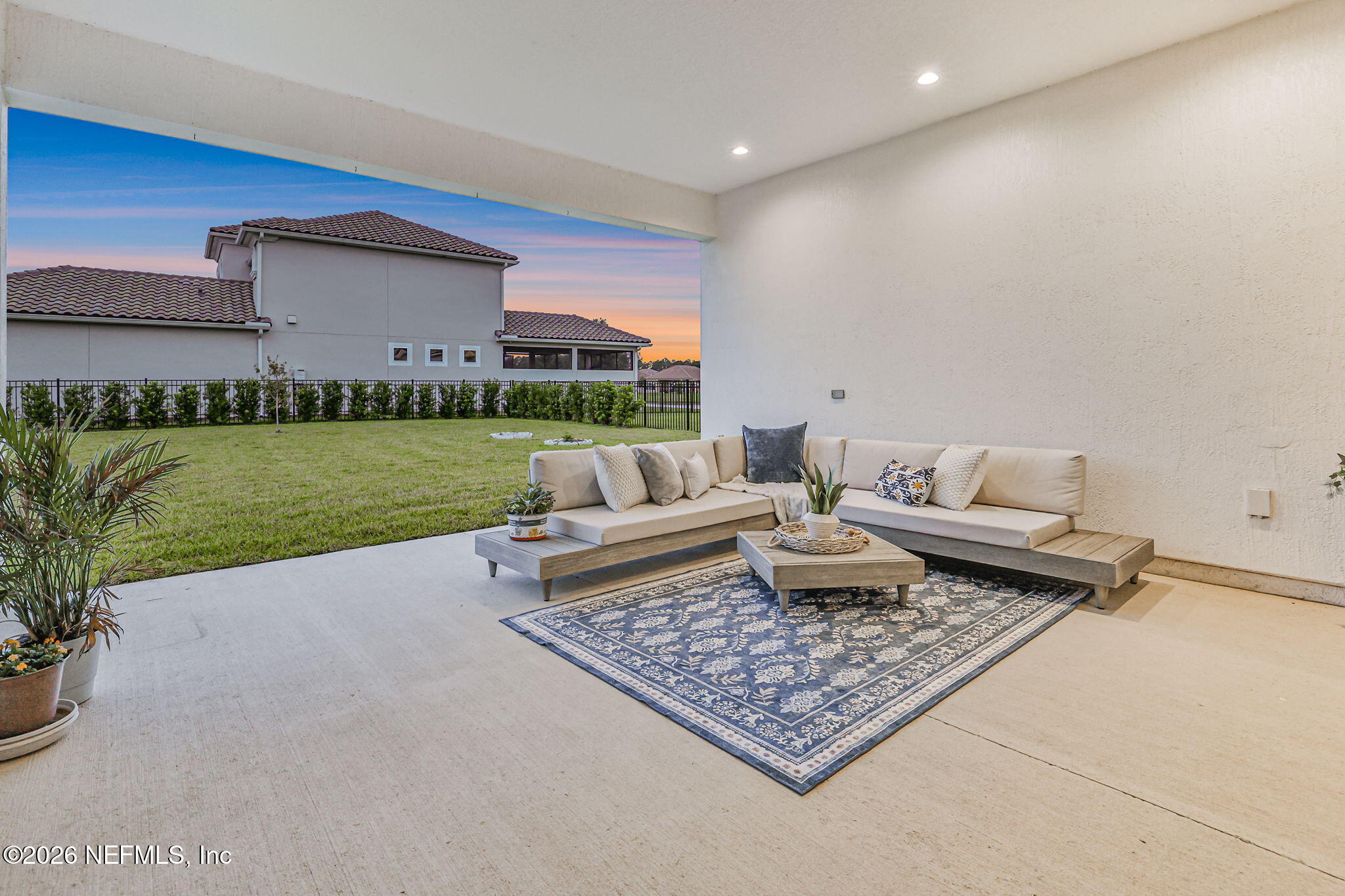 2812 CASSIA Lane