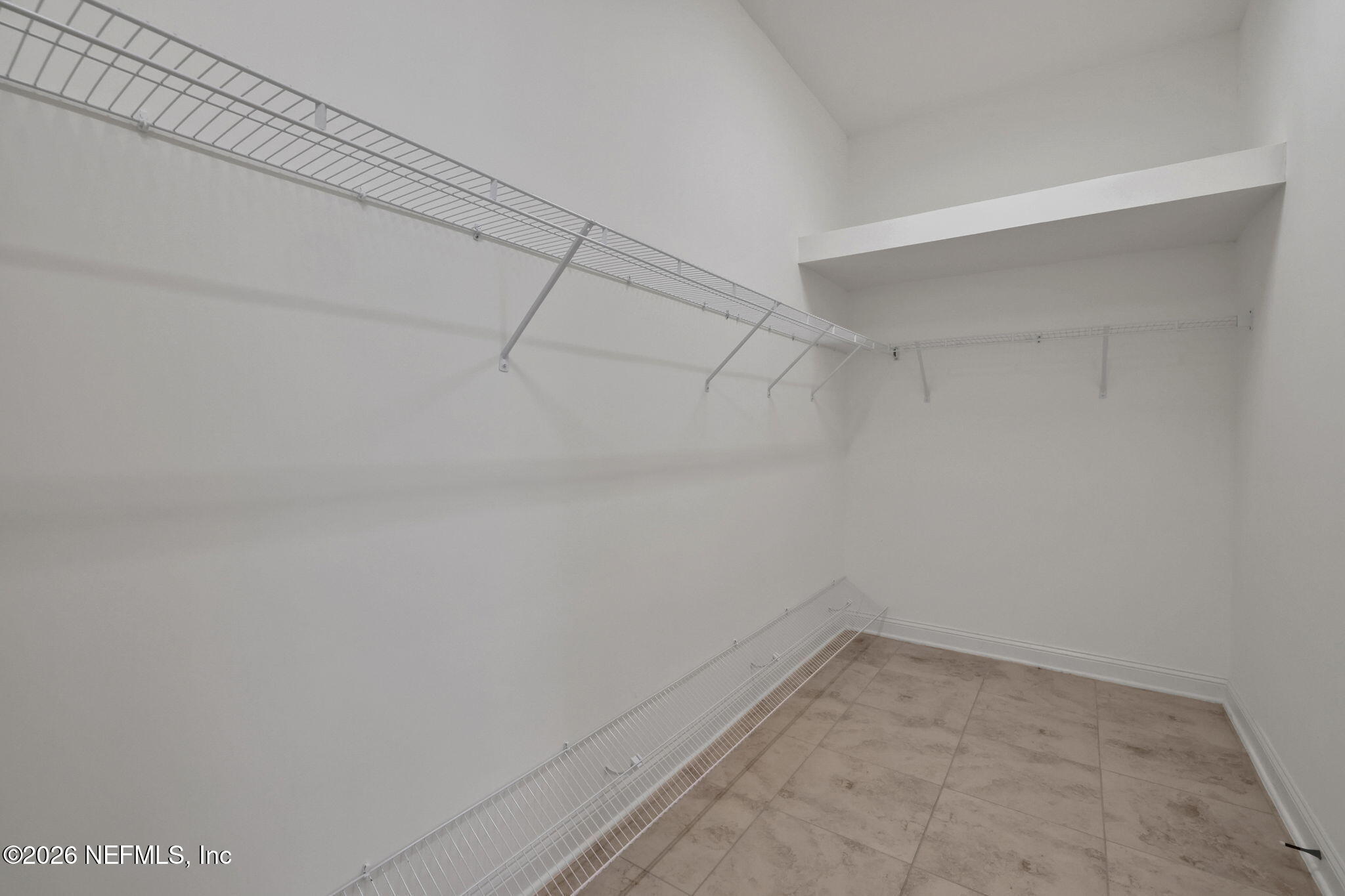 2812 CASSIA Lane