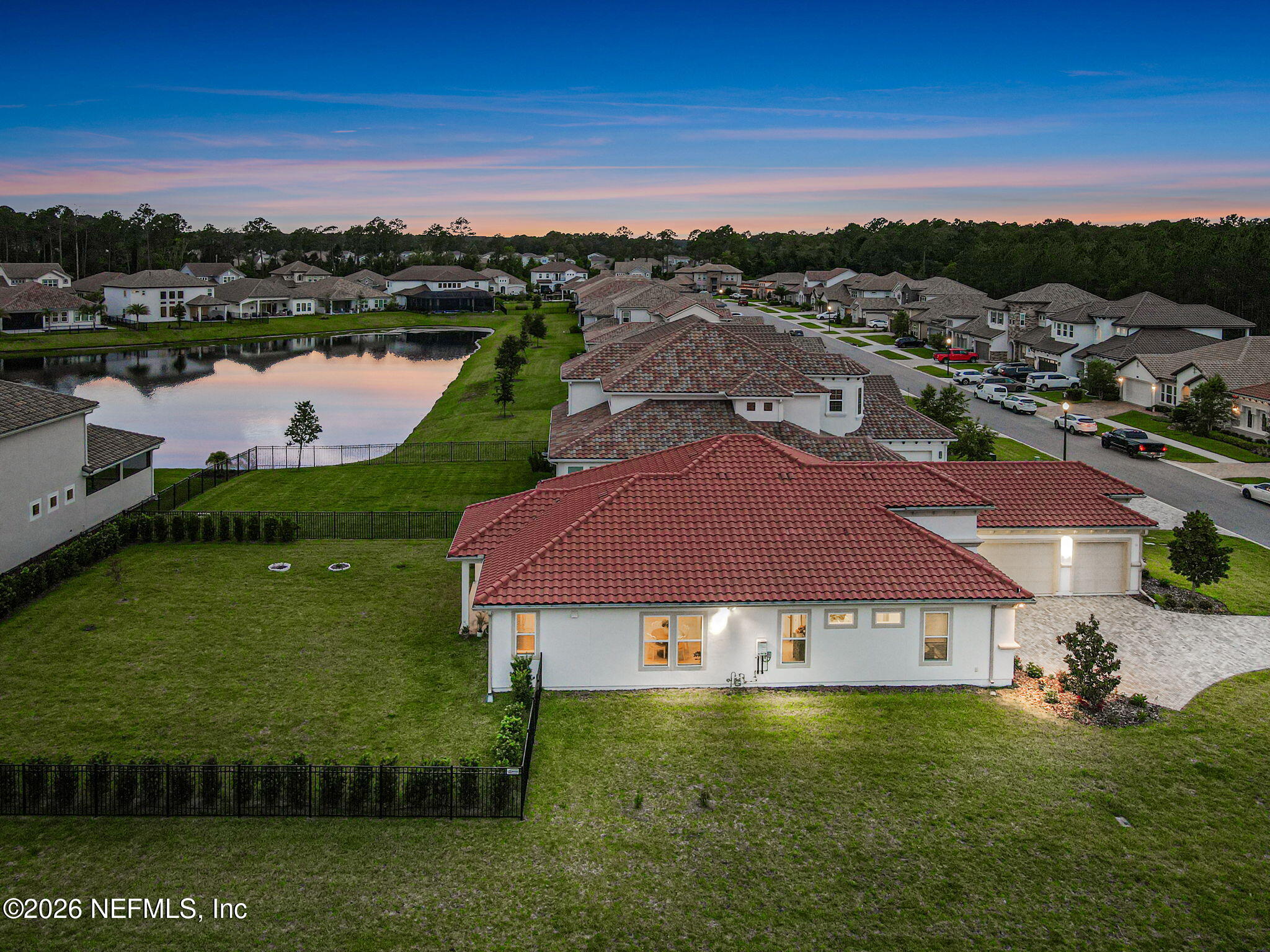 2812 CASSIA Lane