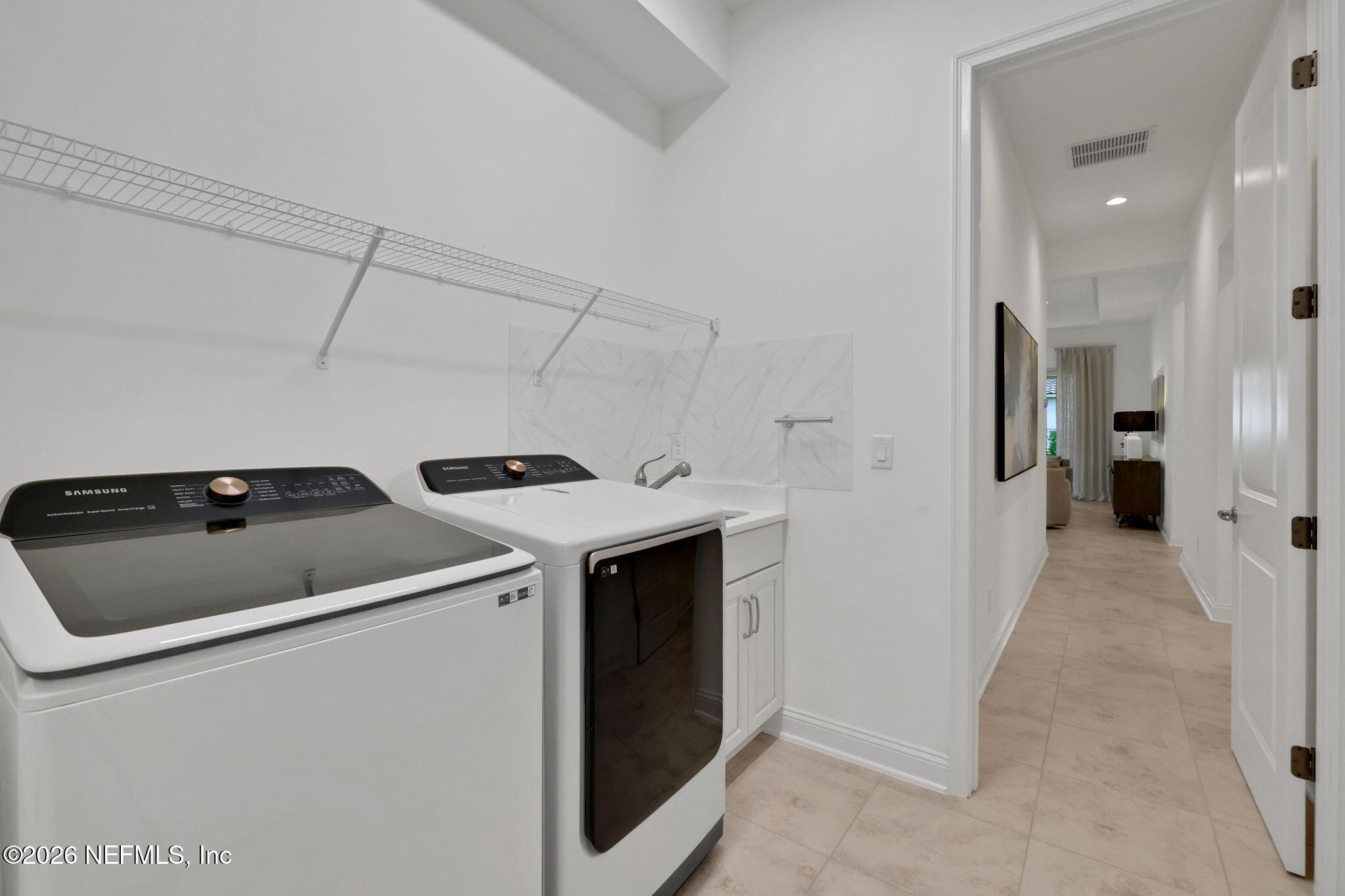 2812 CASSIA Lane