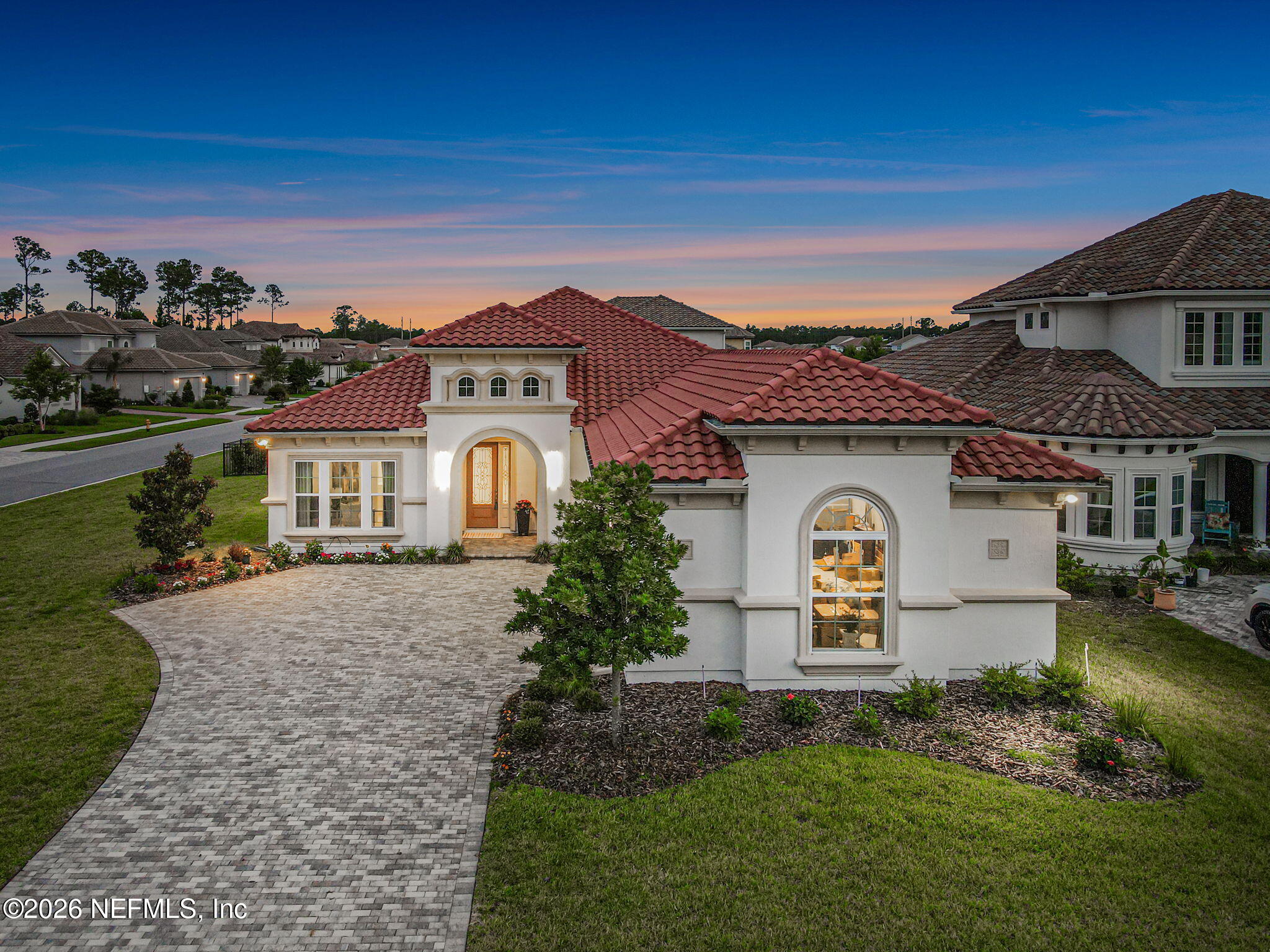 2812 CASSIA Lane