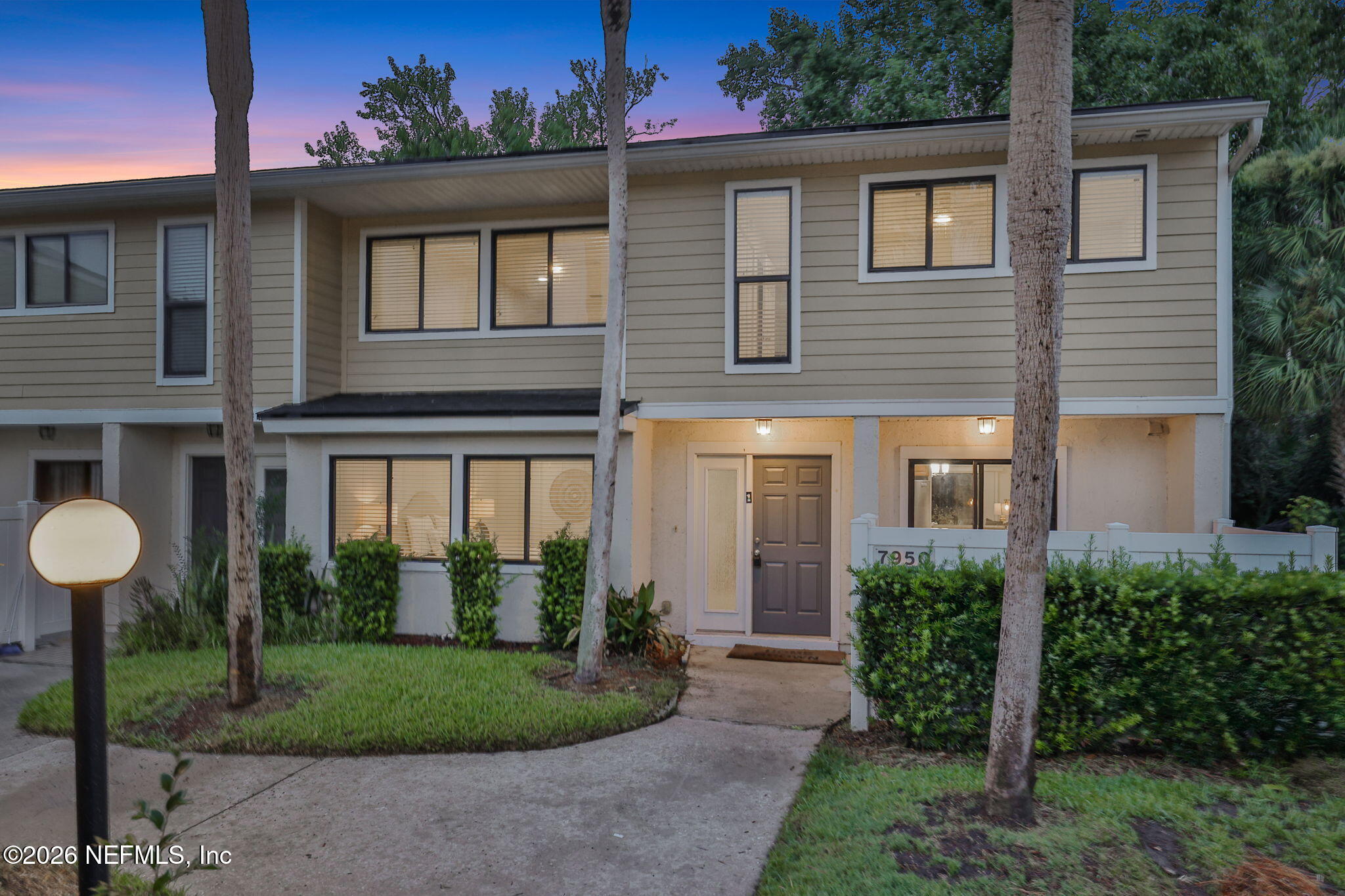 7950 LOS ROBLES Court 7950