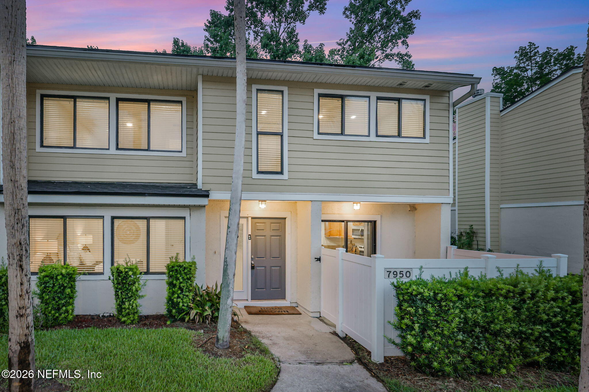 7950 LOS ROBLES Court 7950