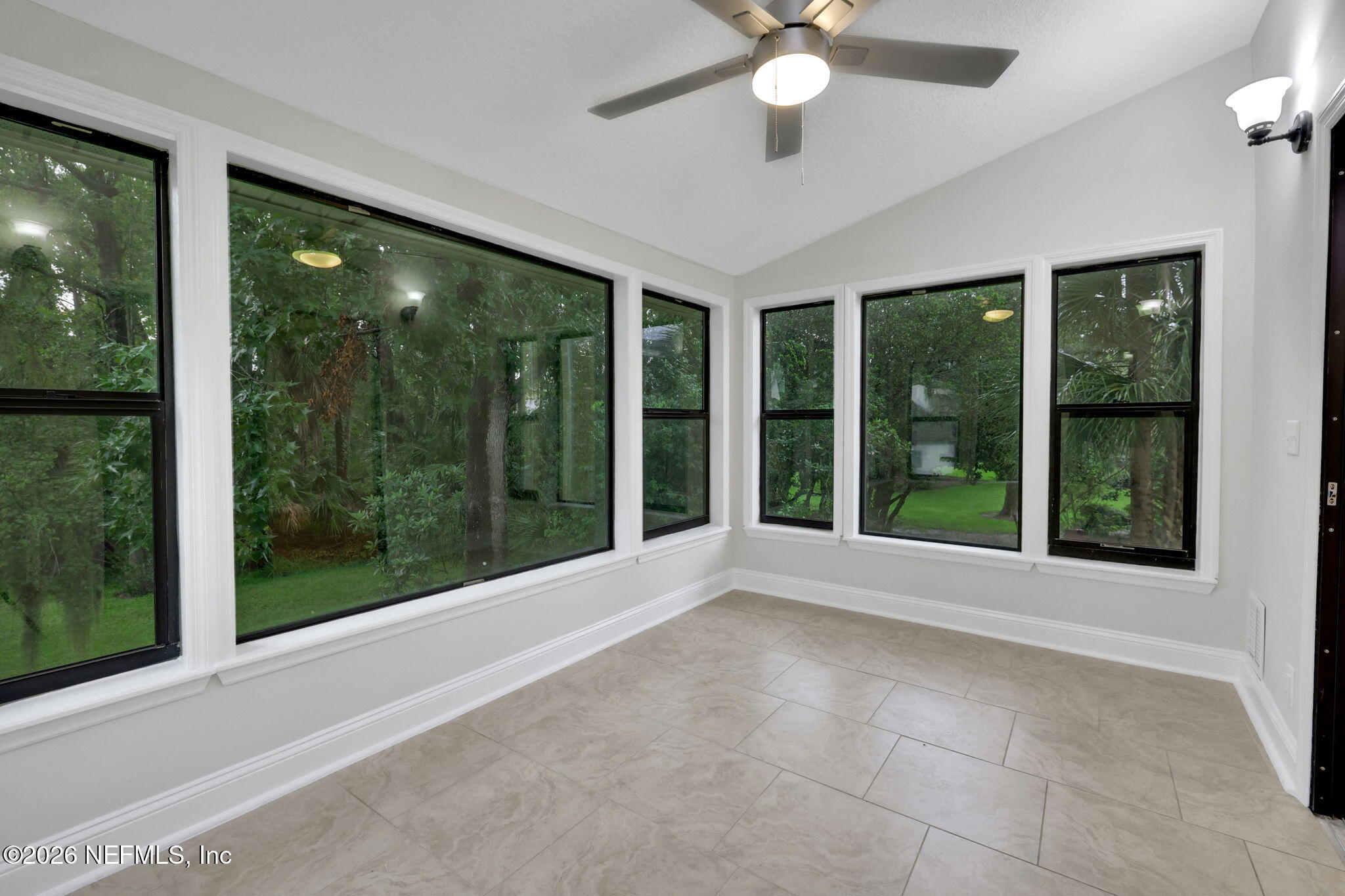 7950 LOS ROBLES Court 7950