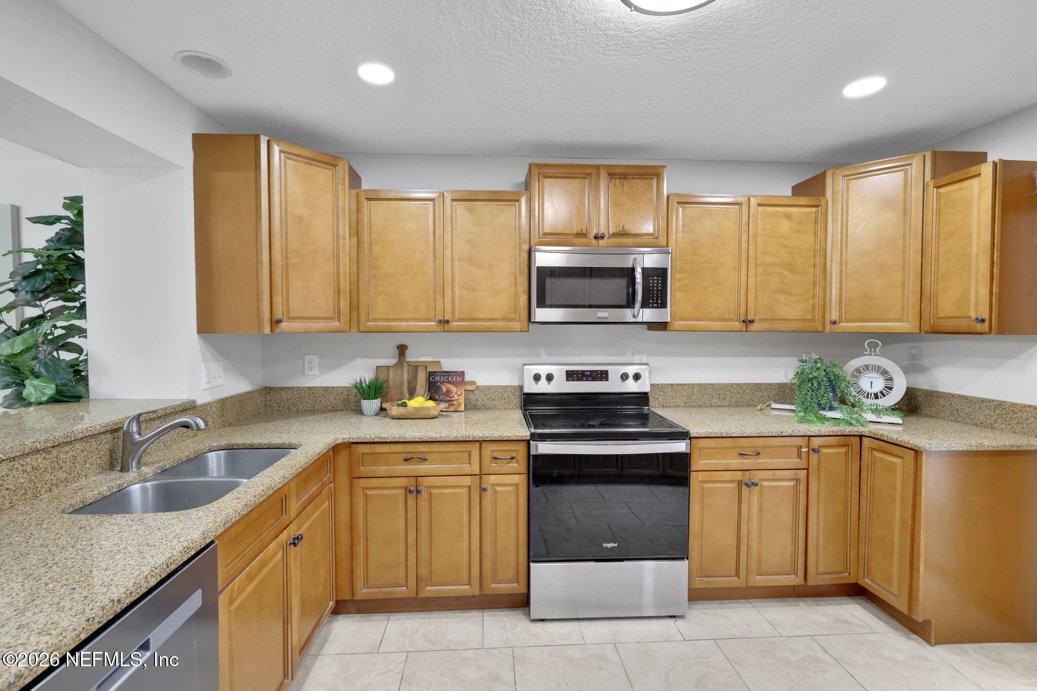 7950 LOS ROBLES Court 7950
