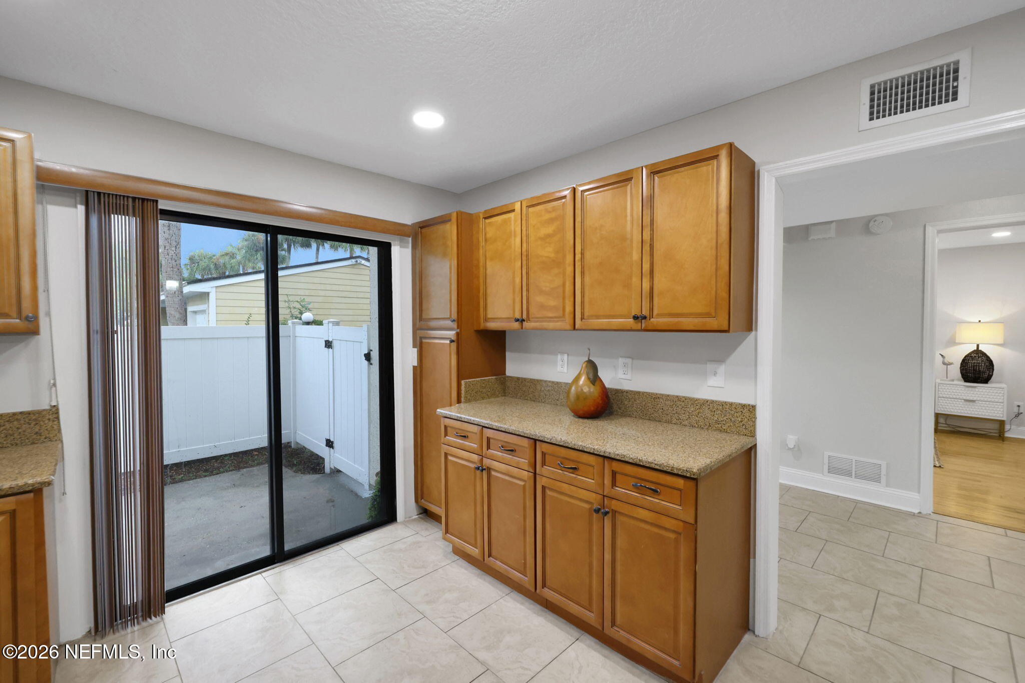 7950 LOS ROBLES Court 7950