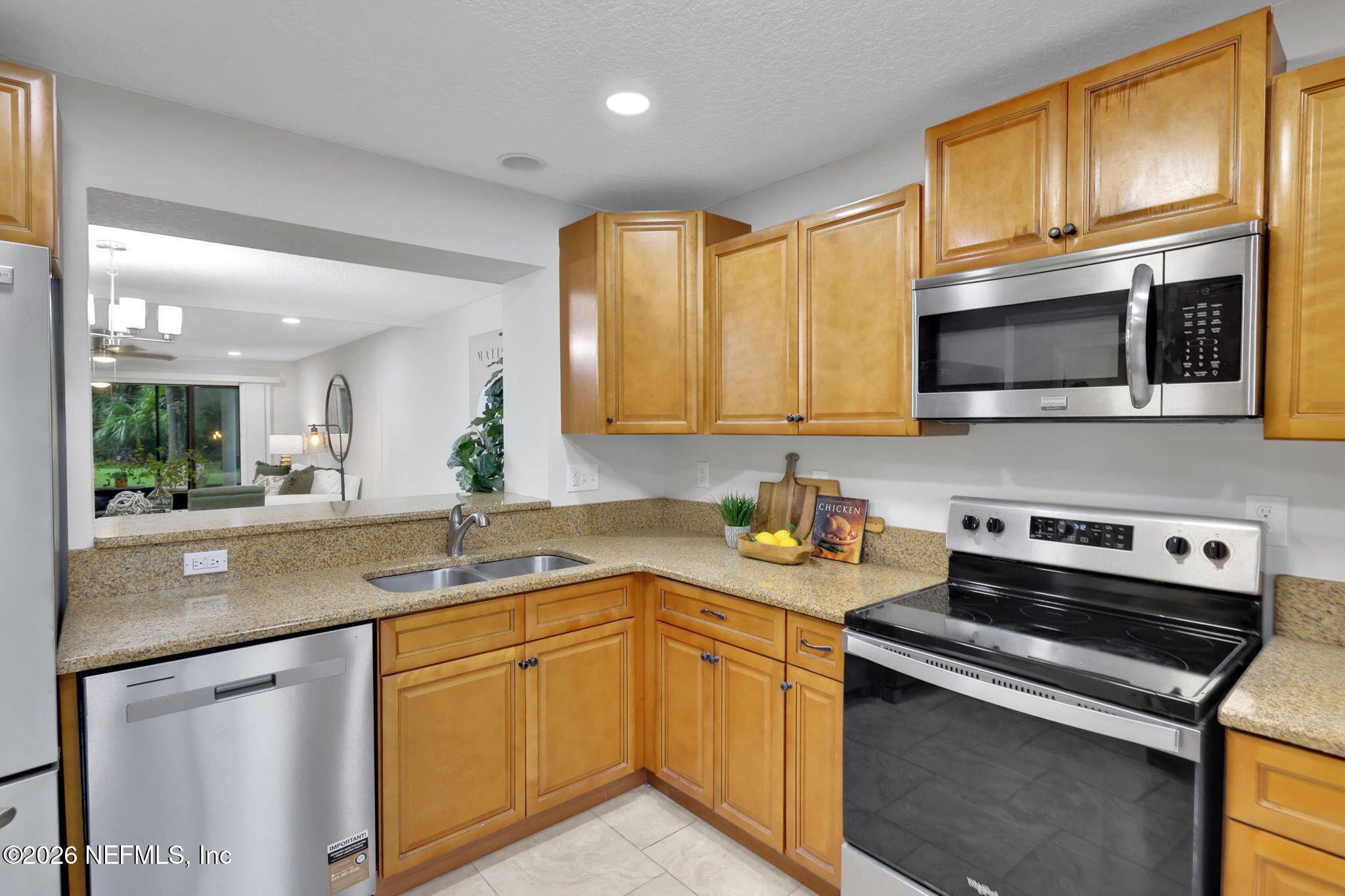 7950 LOS ROBLES Court 7950