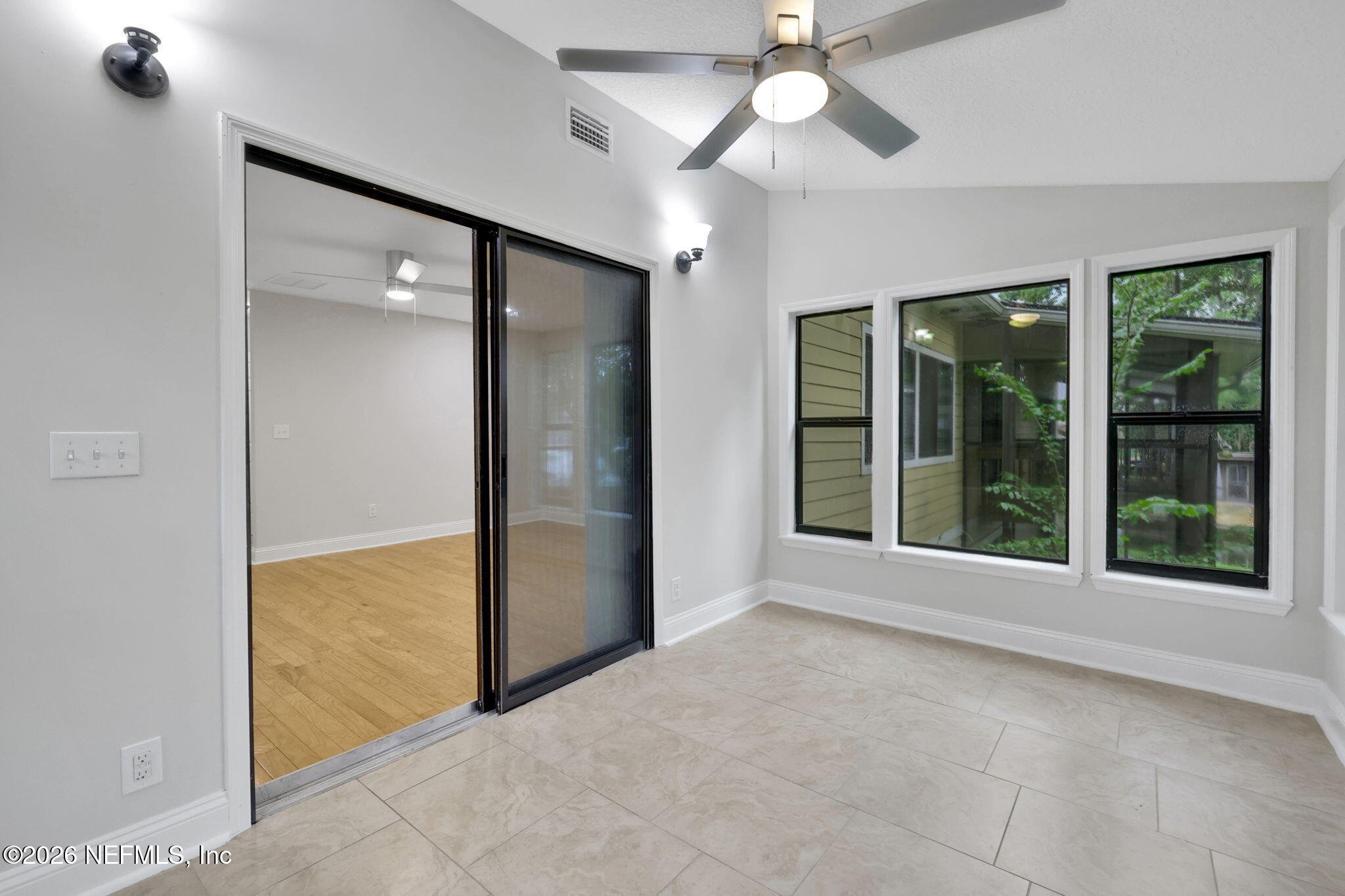 7950 LOS ROBLES Court 7950