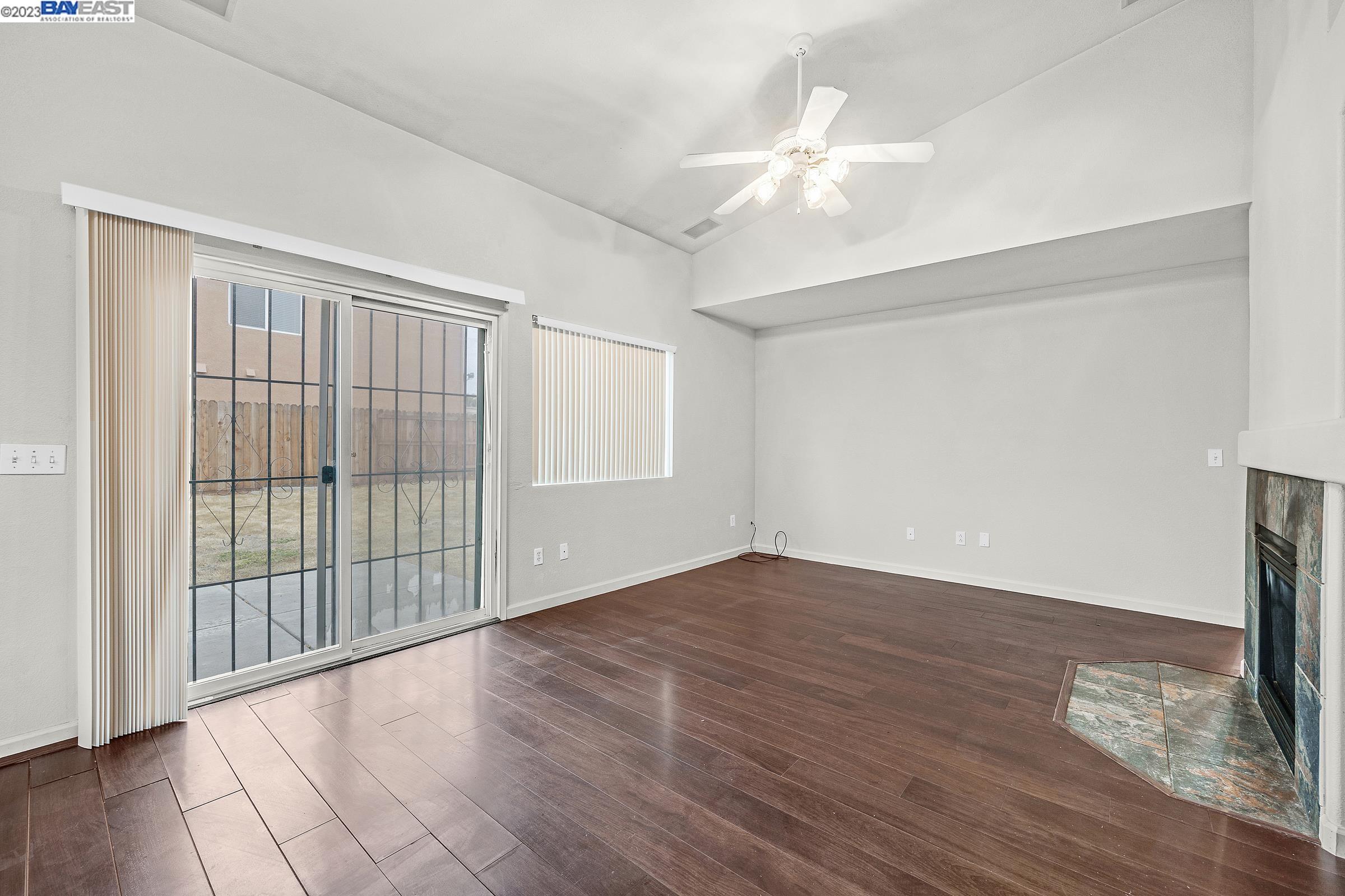 4112 Felicitia Ct