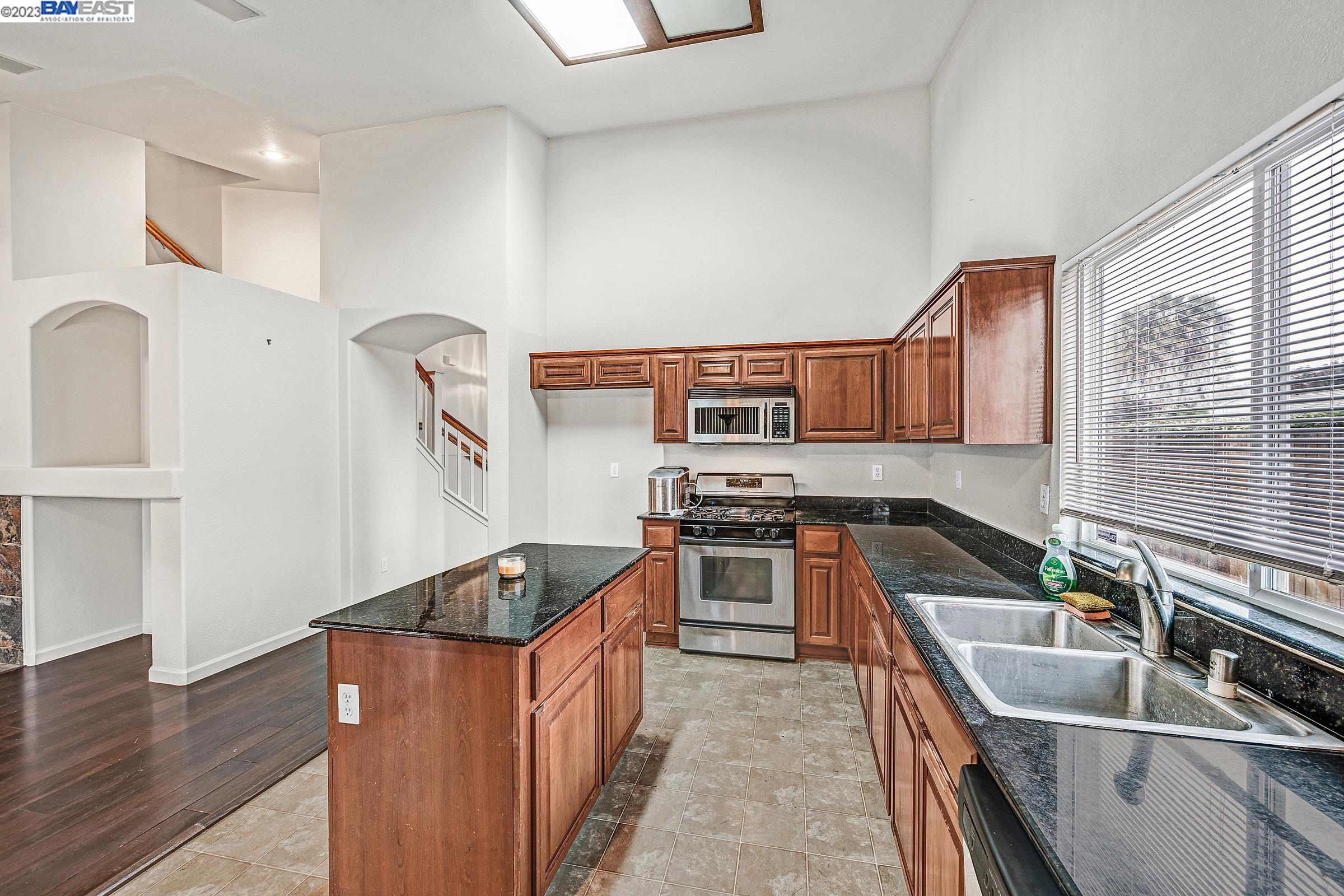 4112 Felicitia Ct