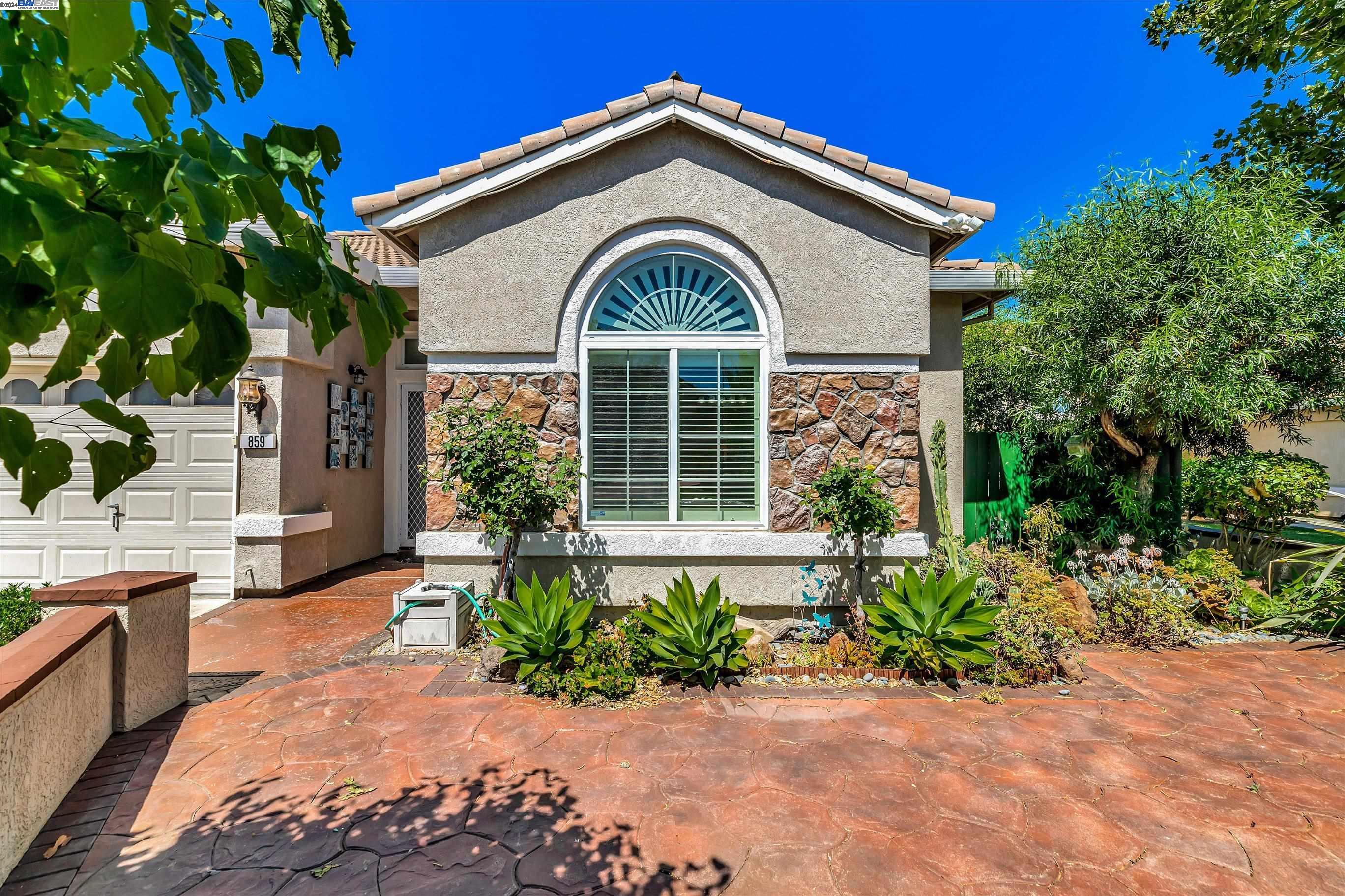 859 Alexander Gabriel Ct