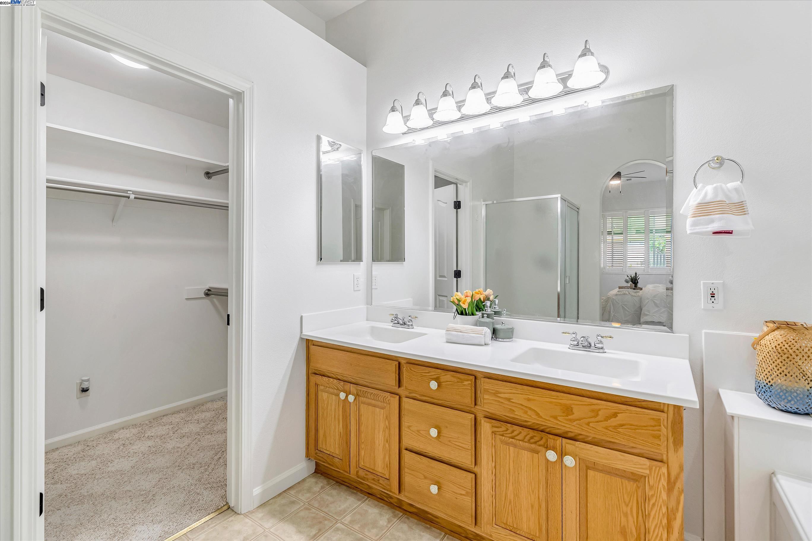 859 Alexander Gabriel Ct