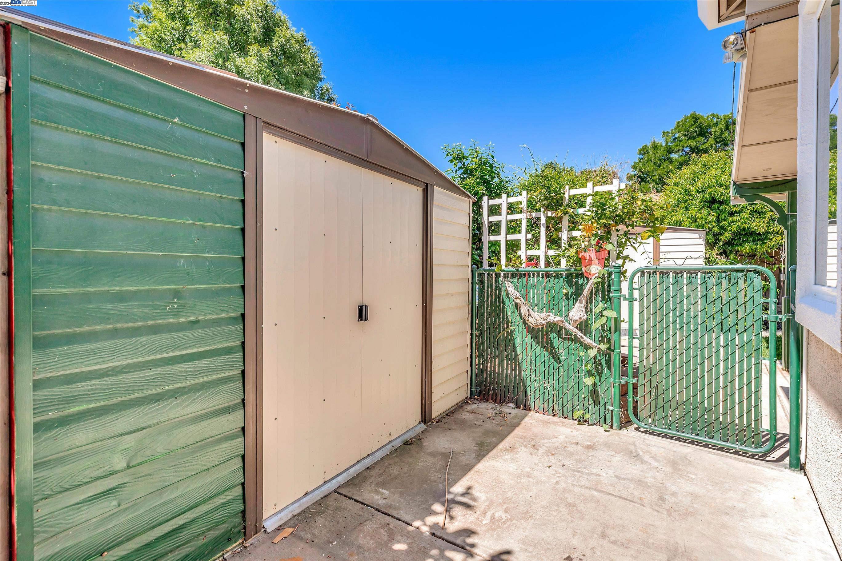 859 Alexander Gabriel Ct