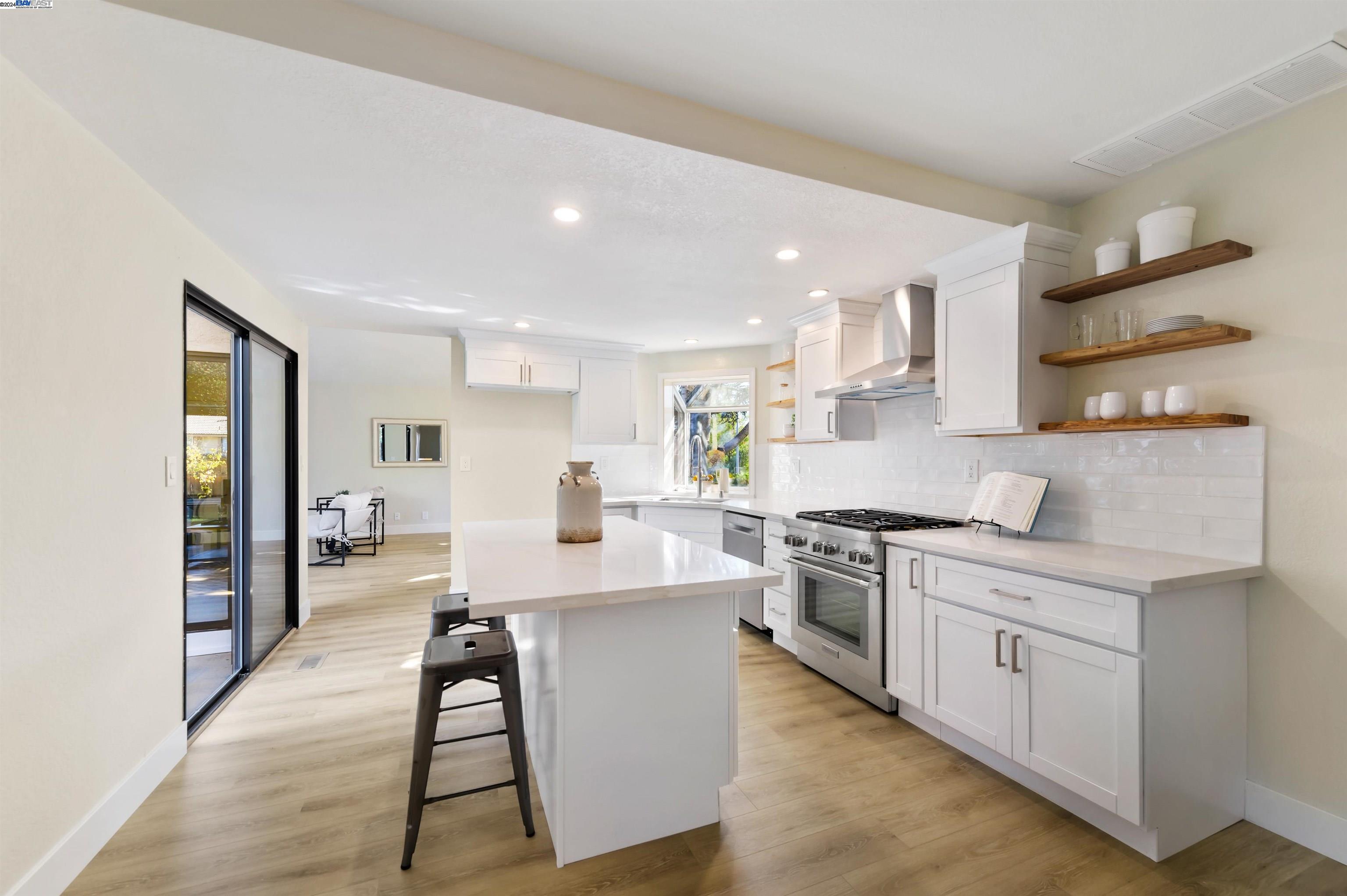 7753 Barn Hollow Ct