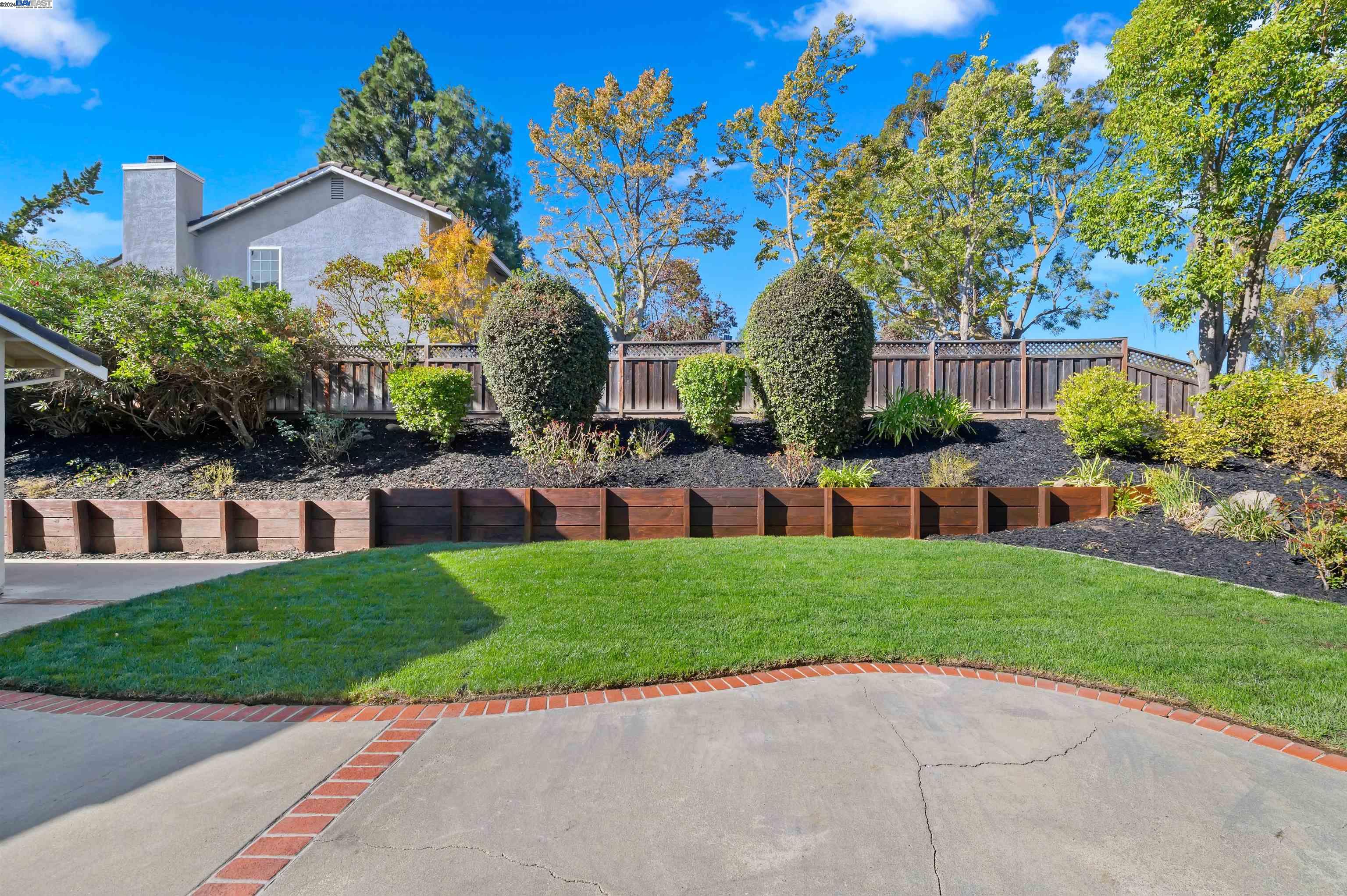 7753 Barn Hollow Ct