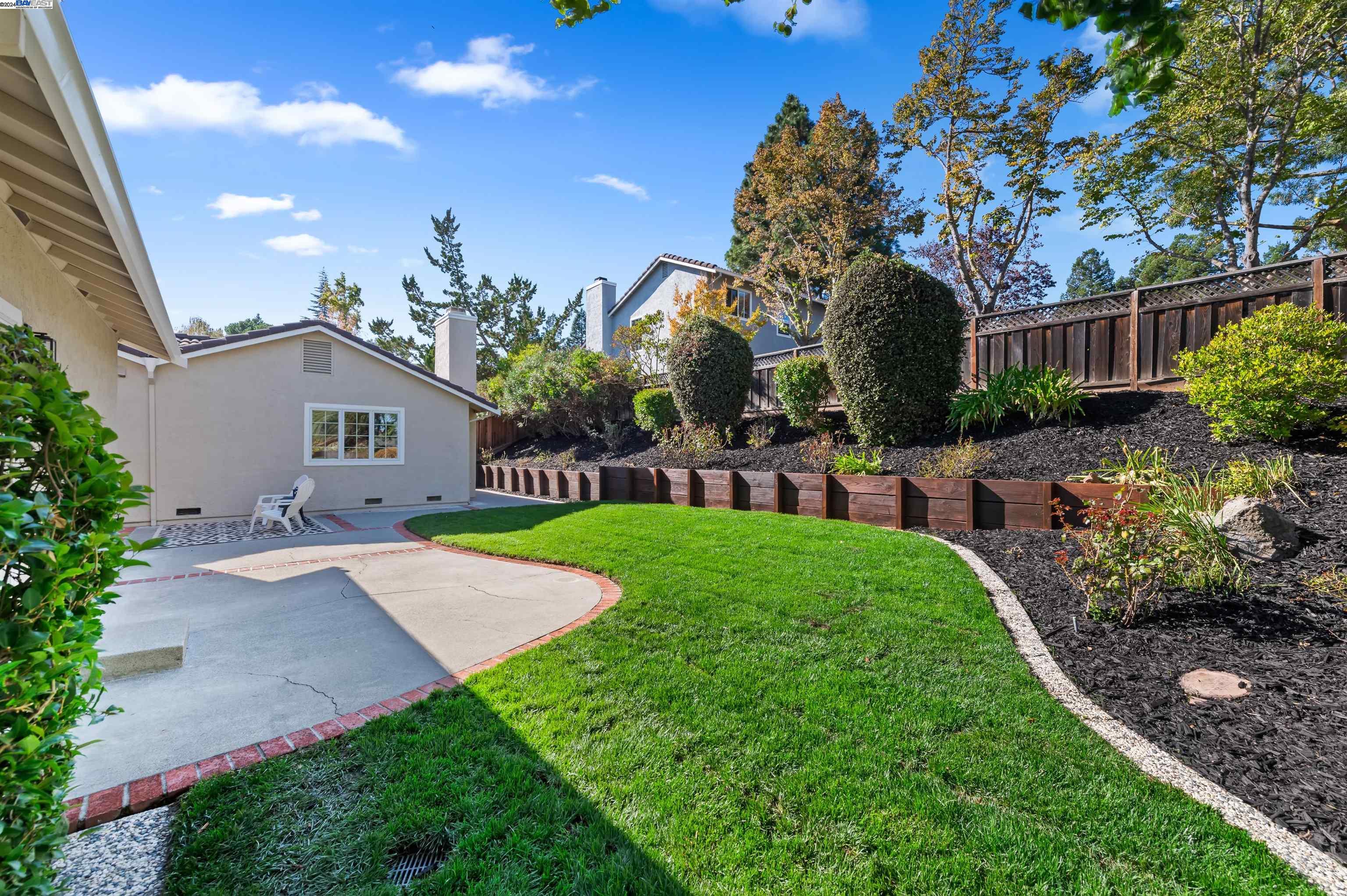 7753 Barn Hollow Ct