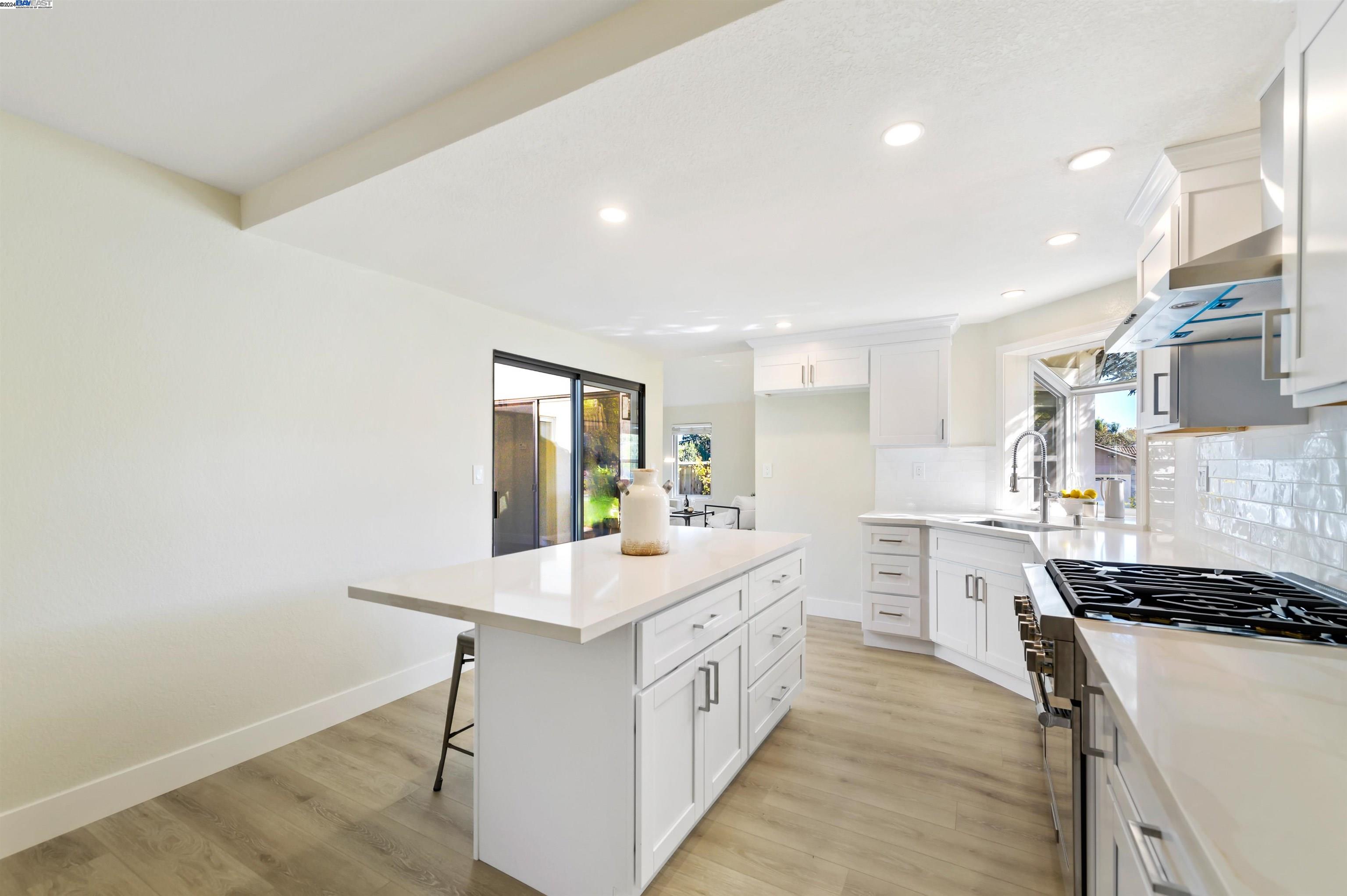 7753 Barn Hollow Ct