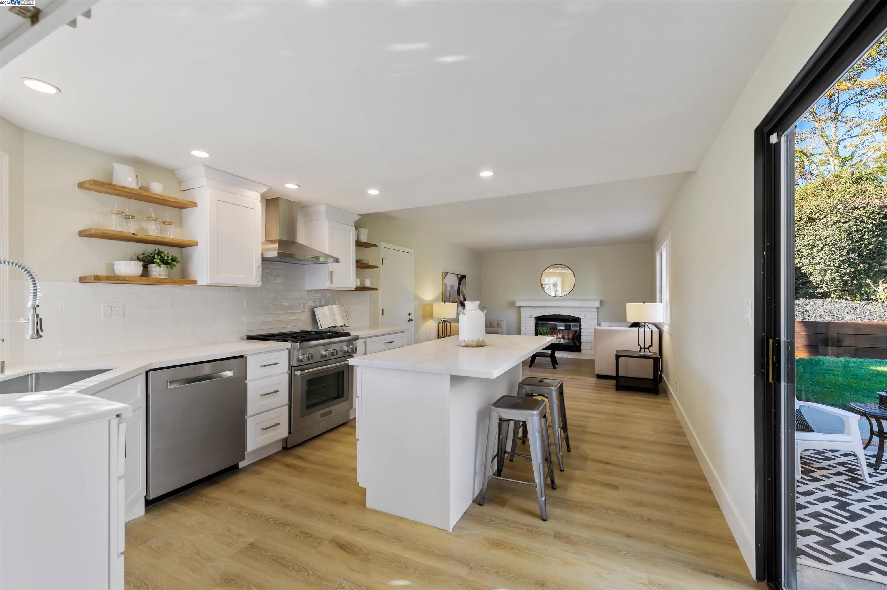 7753 Barn Hollow Ct