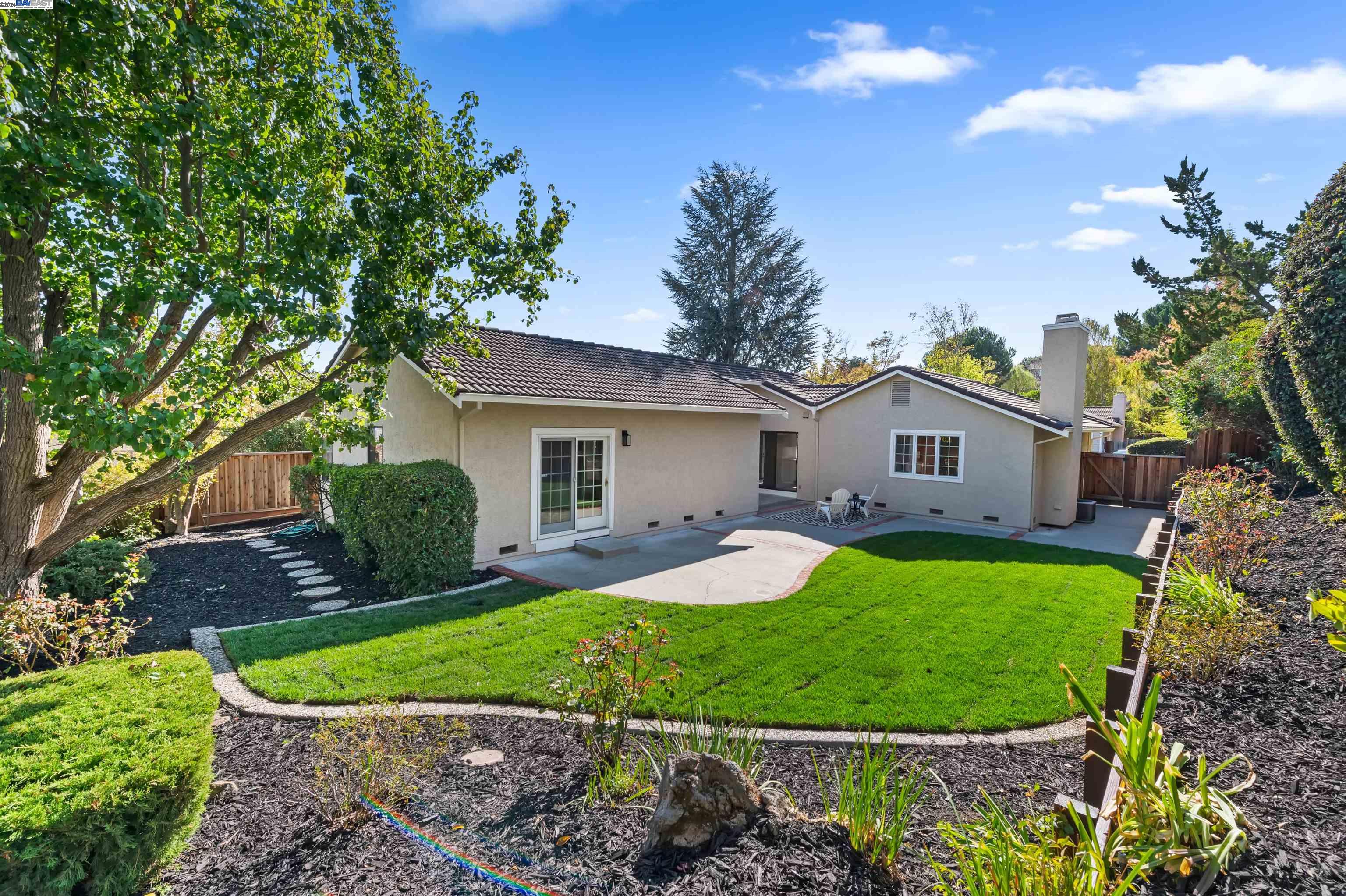 7753 Barn Hollow Ct
