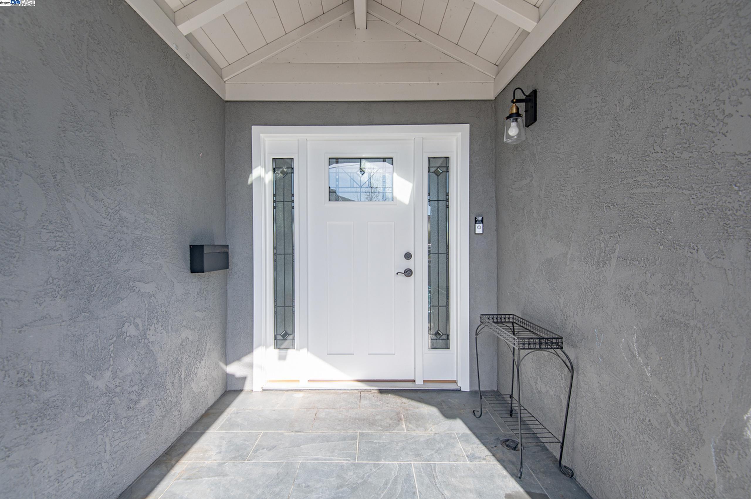 566 Sonoma Ave