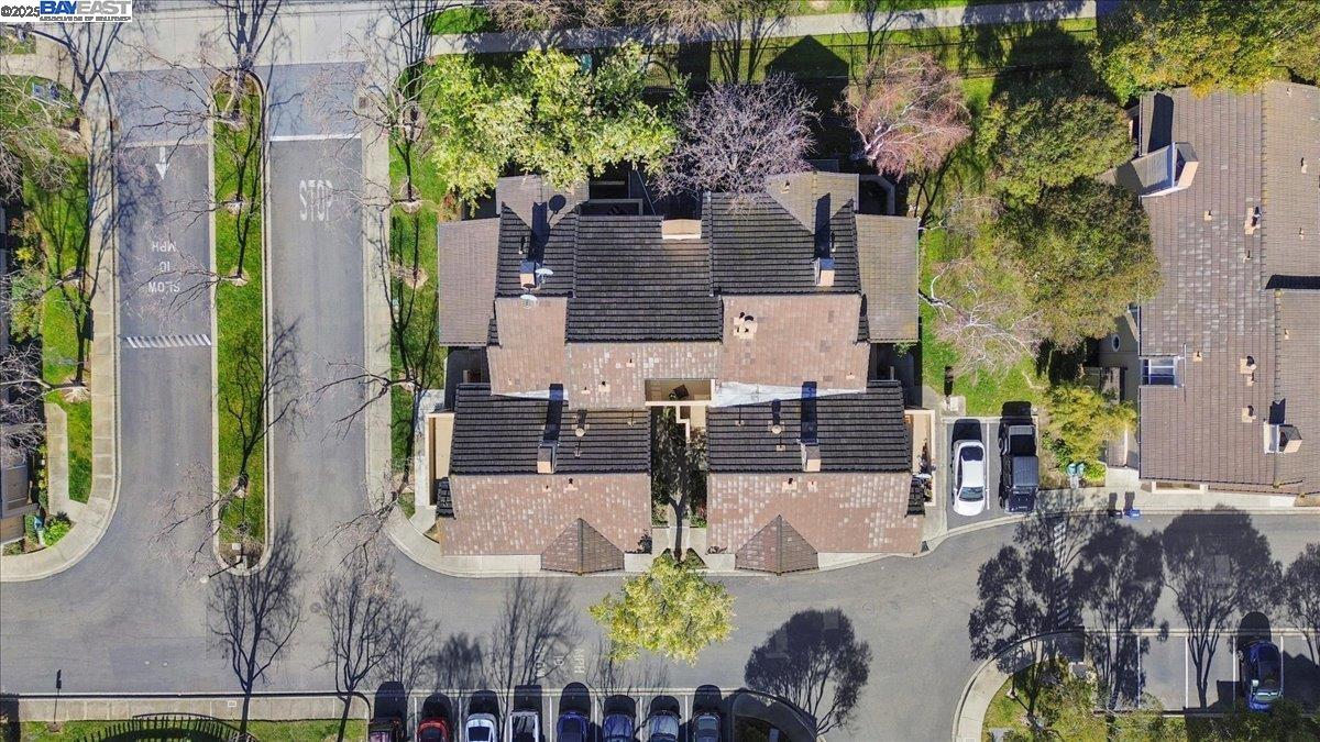 5209 Fairbanks Cmn