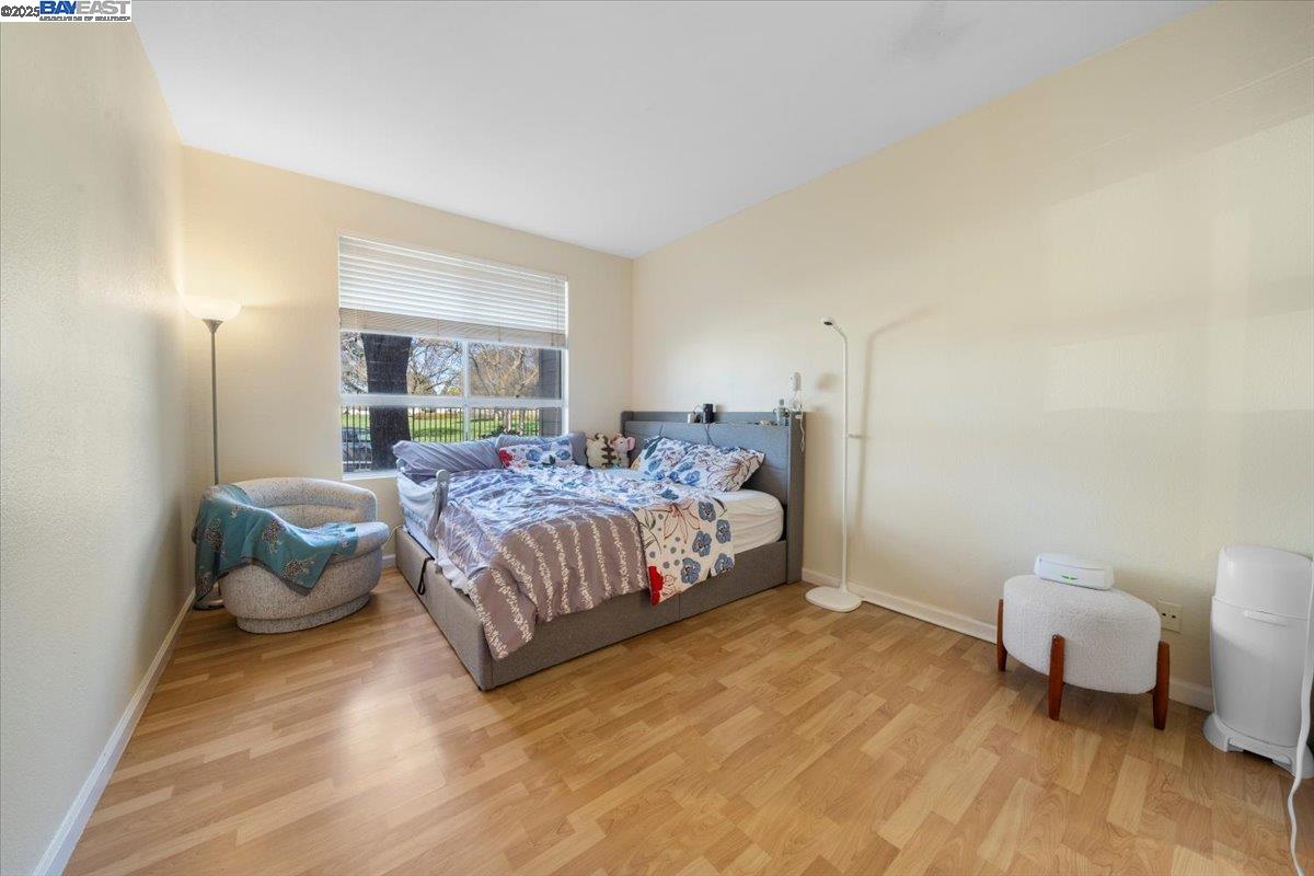 5209 Fairbanks Cmn