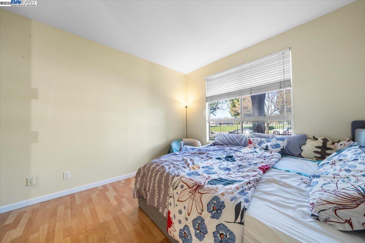 5209 Fairbanks Cmn