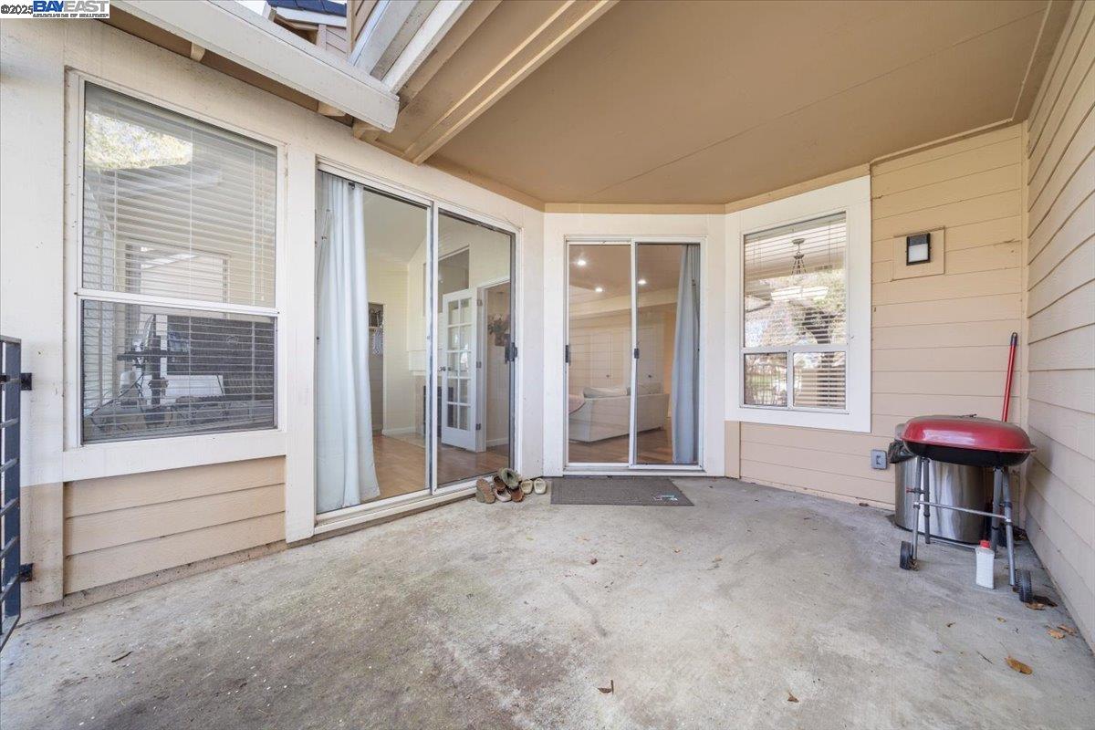 5209 Fairbanks Cmn