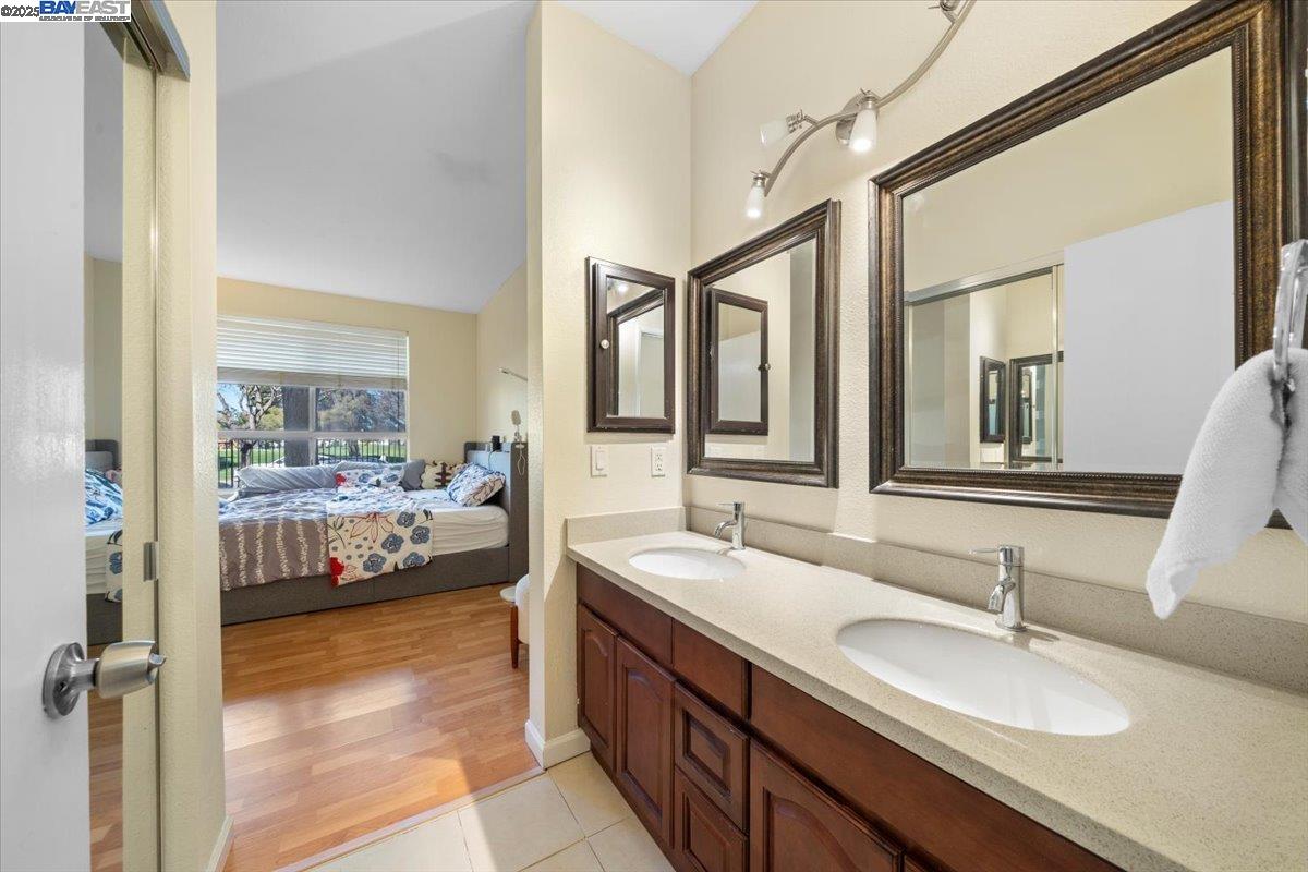 5209 Fairbanks Cmn