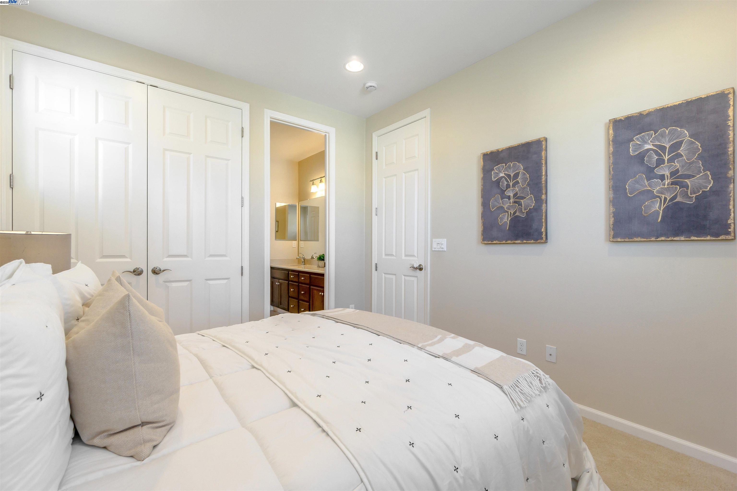4430 Irisview Pl