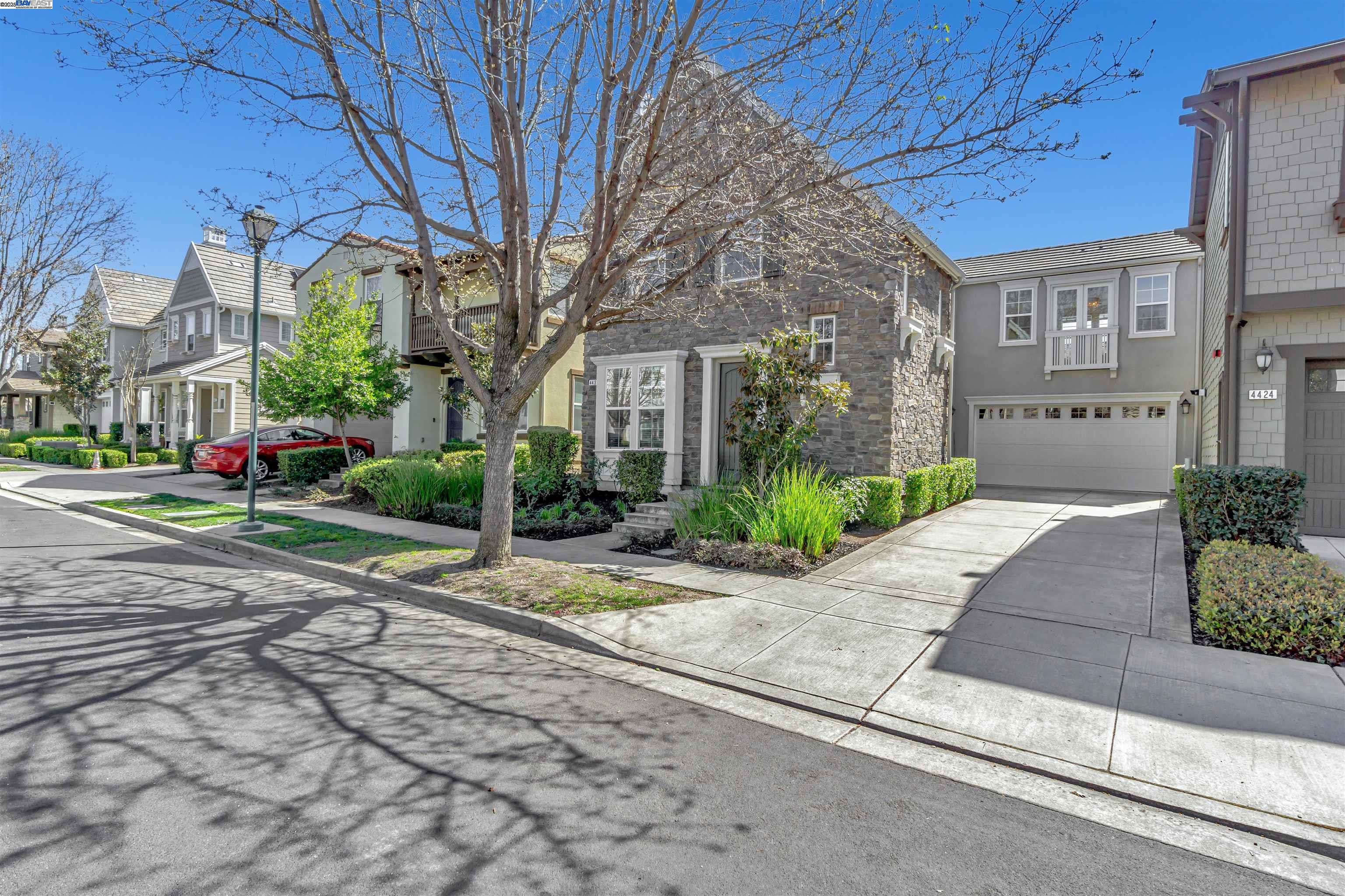 4430 Irisview Pl