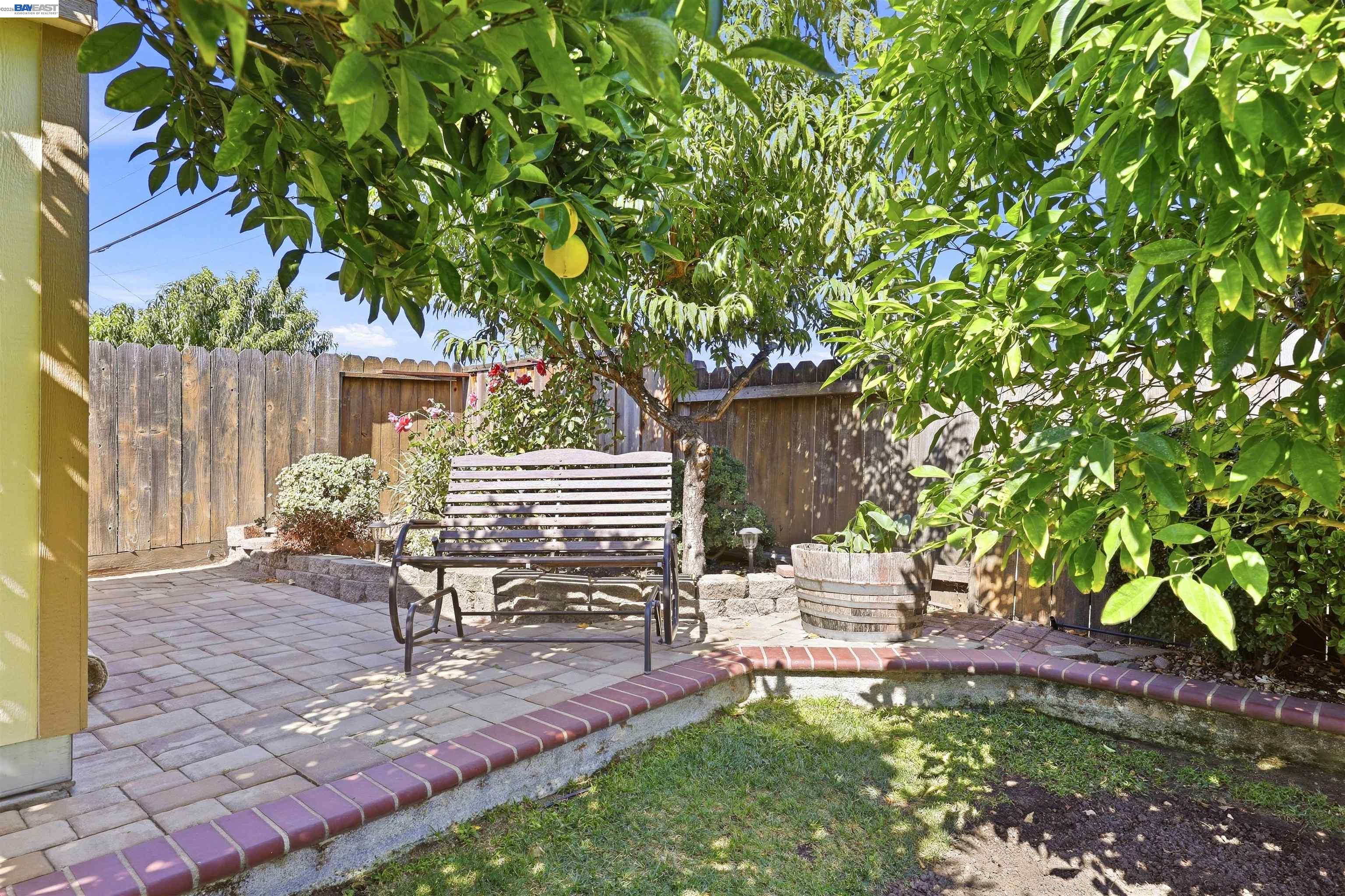 8657 Davona Dr