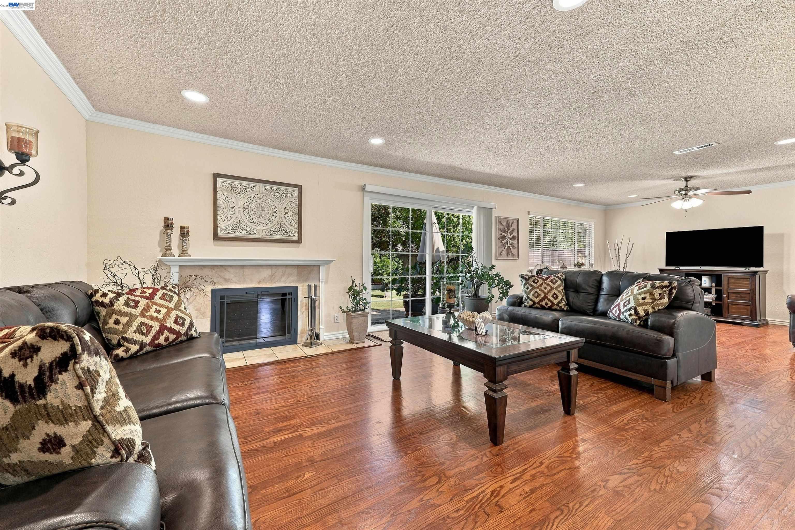 8657 Davona Dr