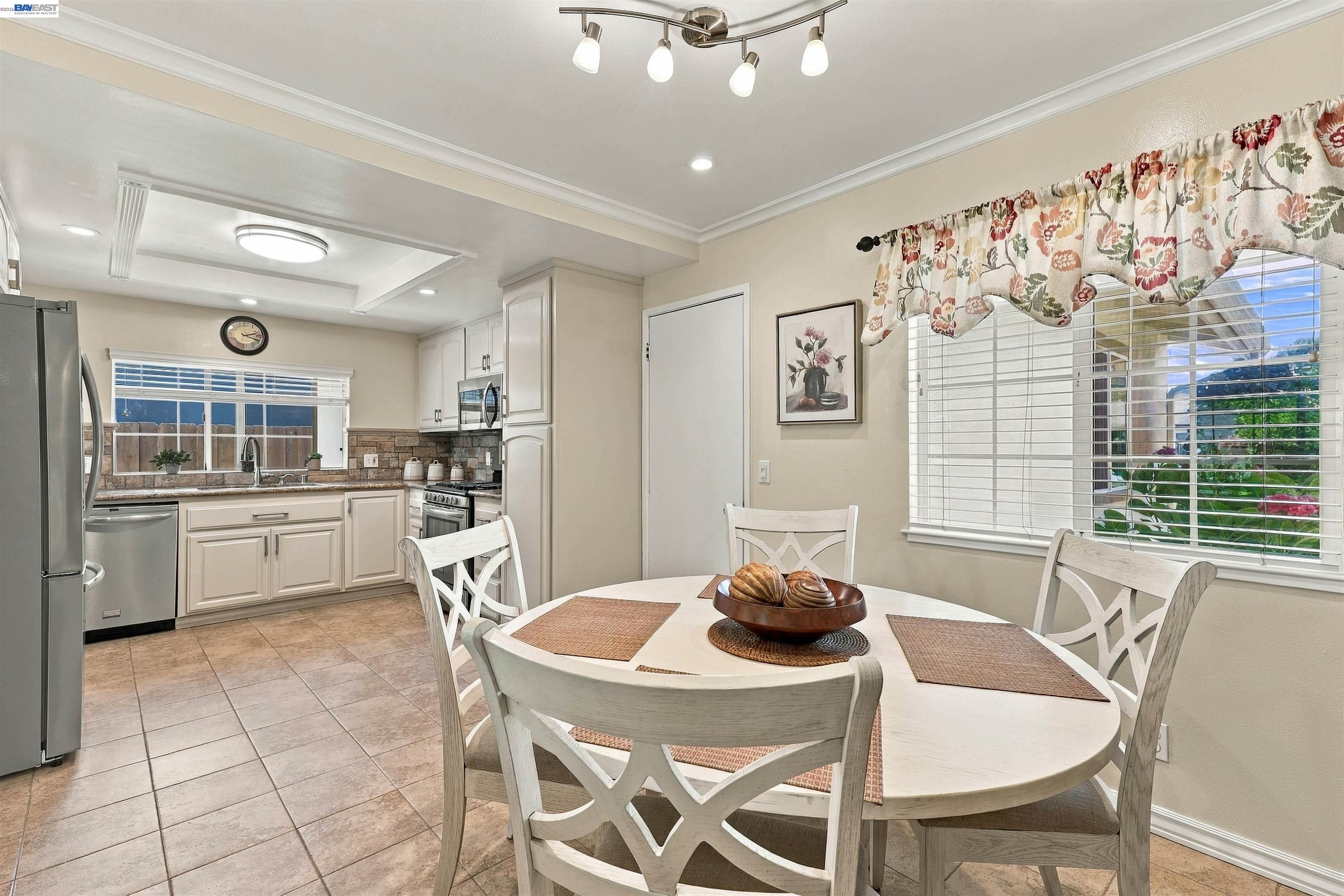 8657 Davona Dr