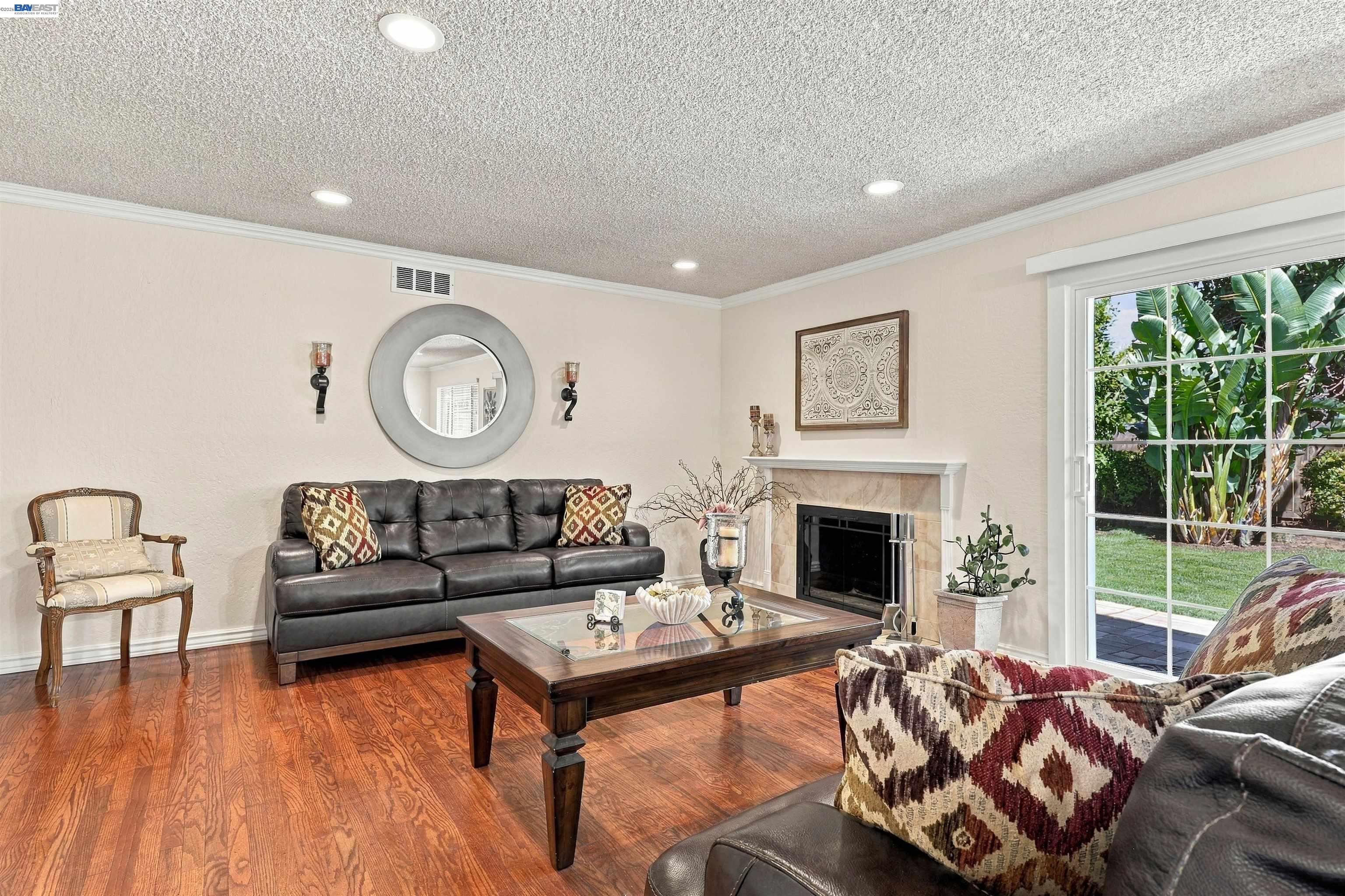 8657 Davona Dr