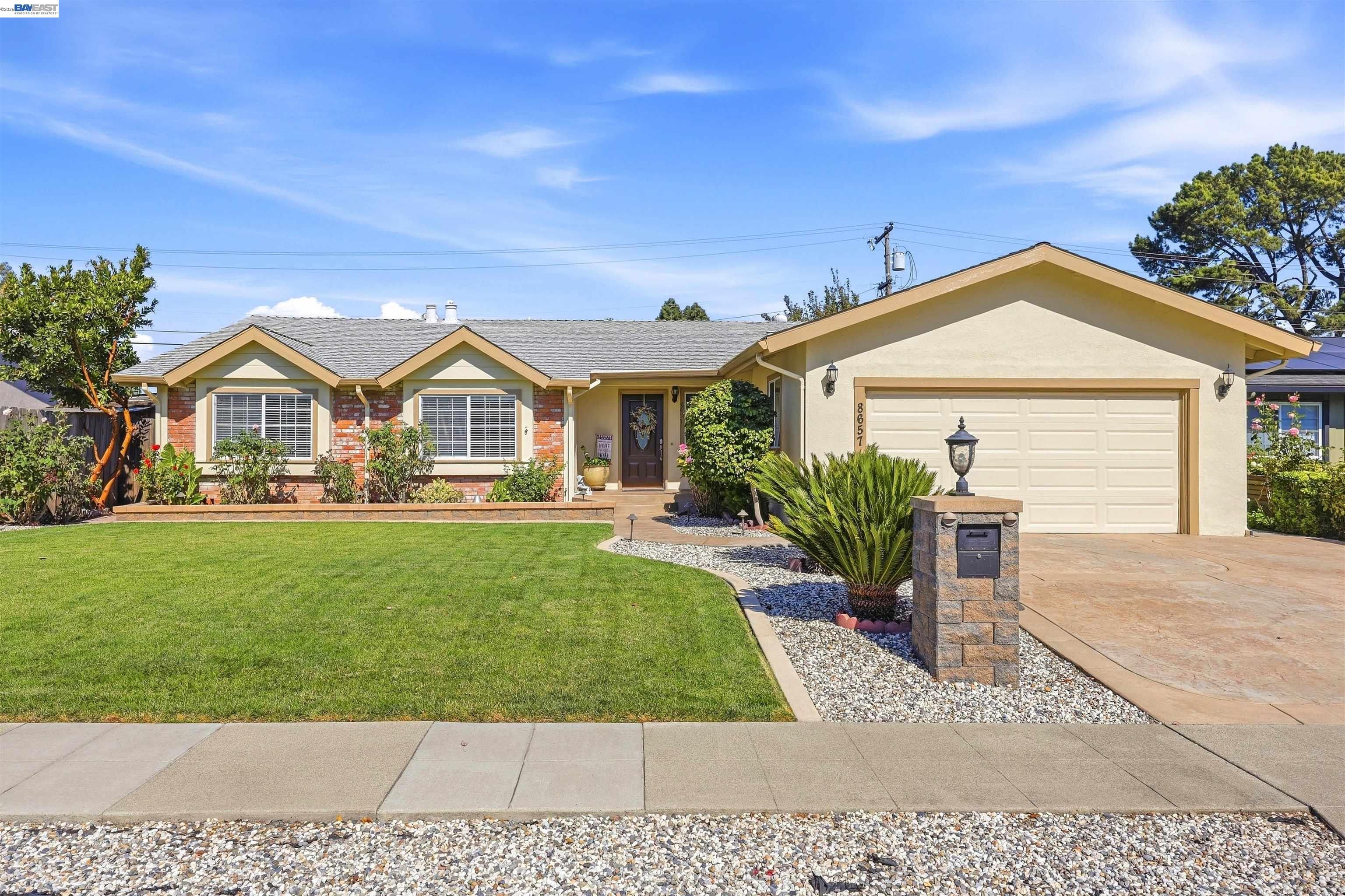 8657 Davona Dr