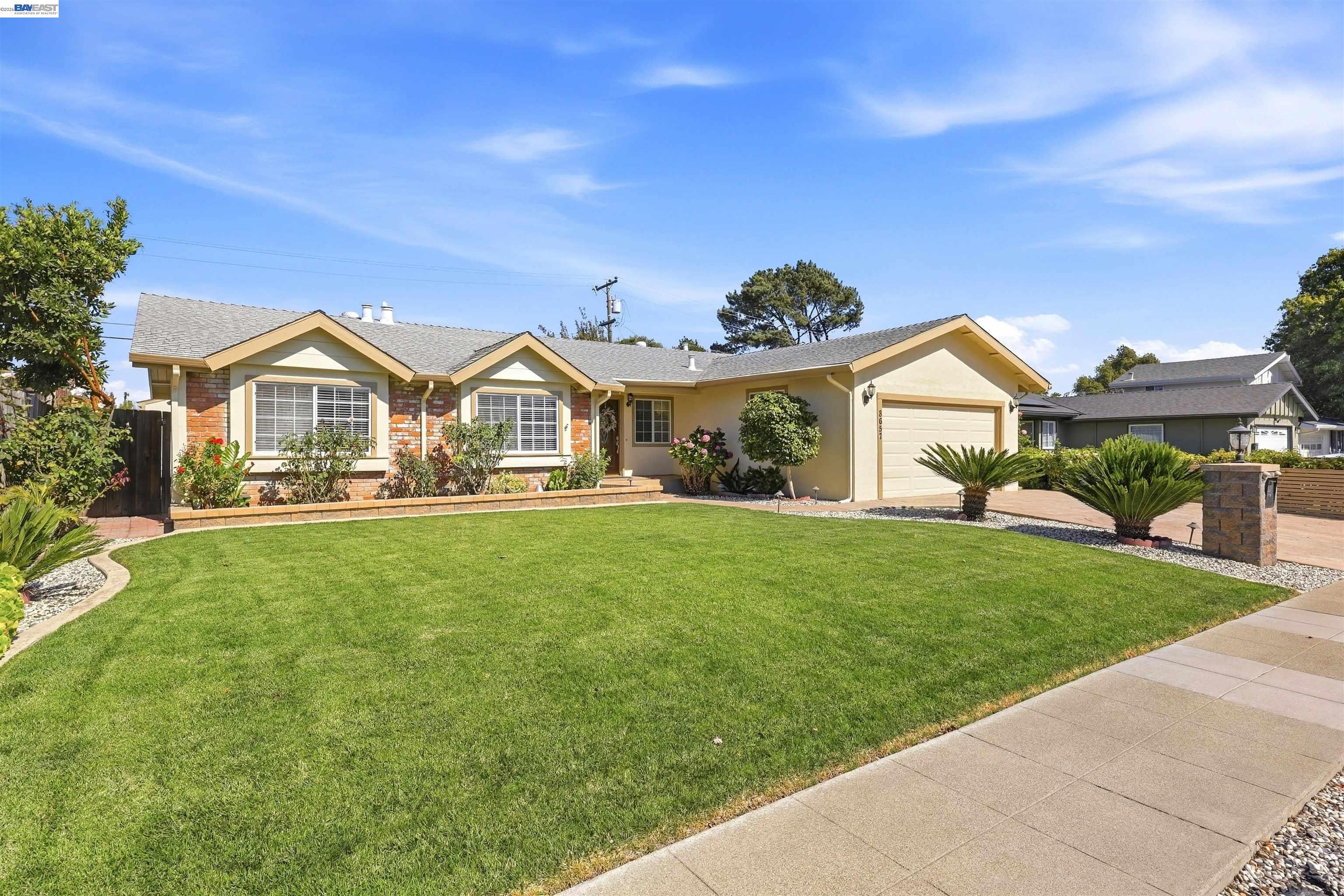 8657 Davona Dr