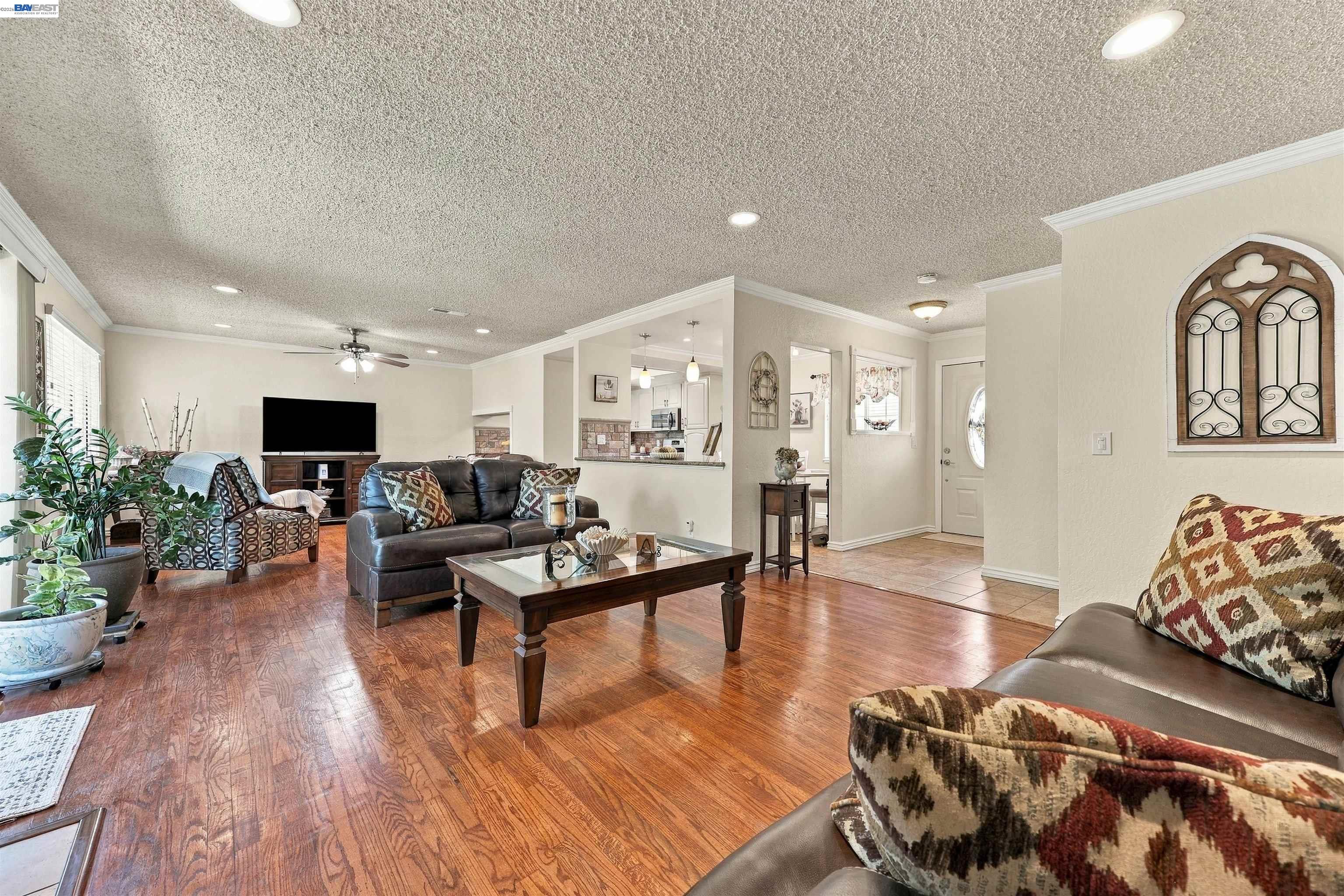 8657 Davona Dr
