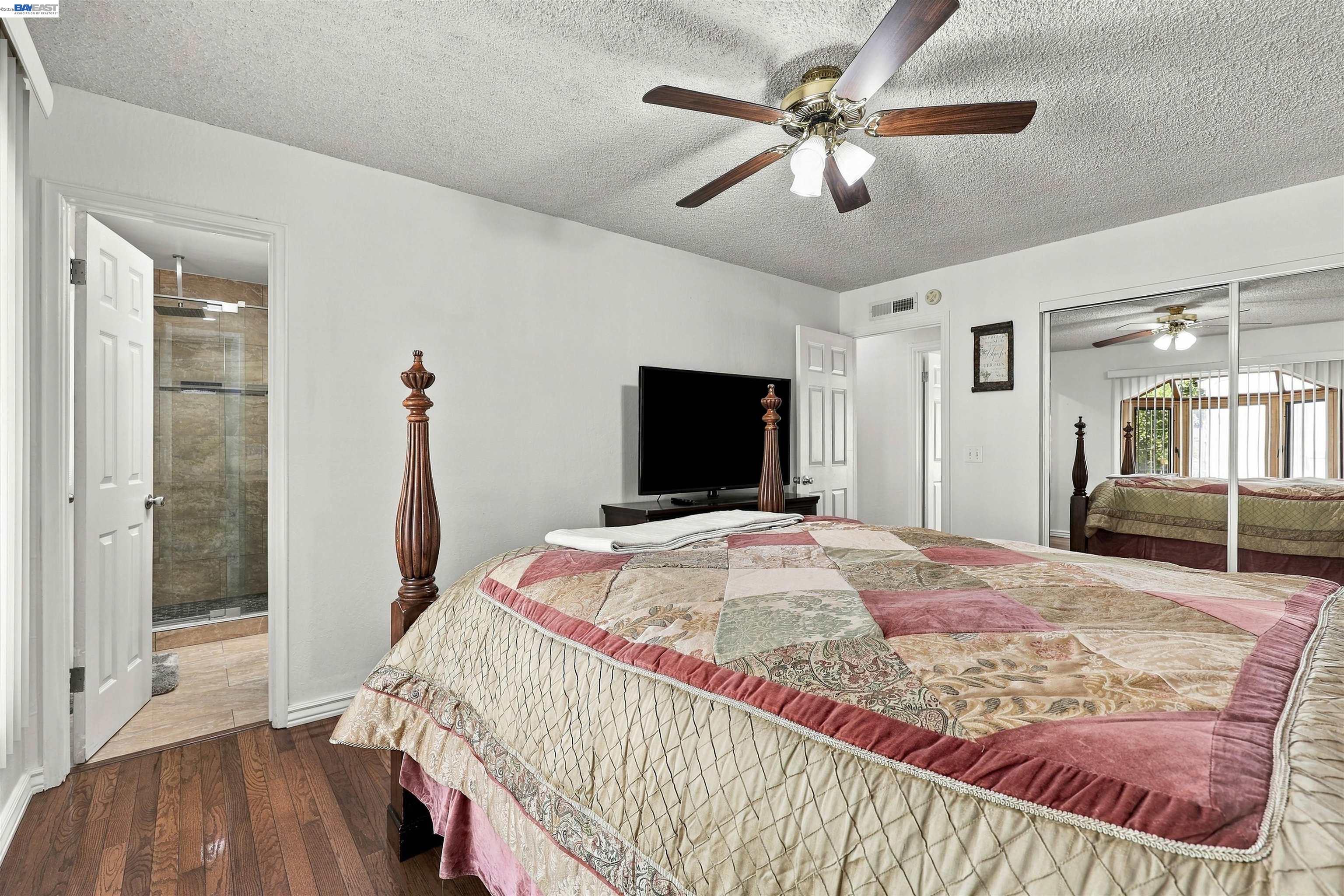 8657 Davona Dr