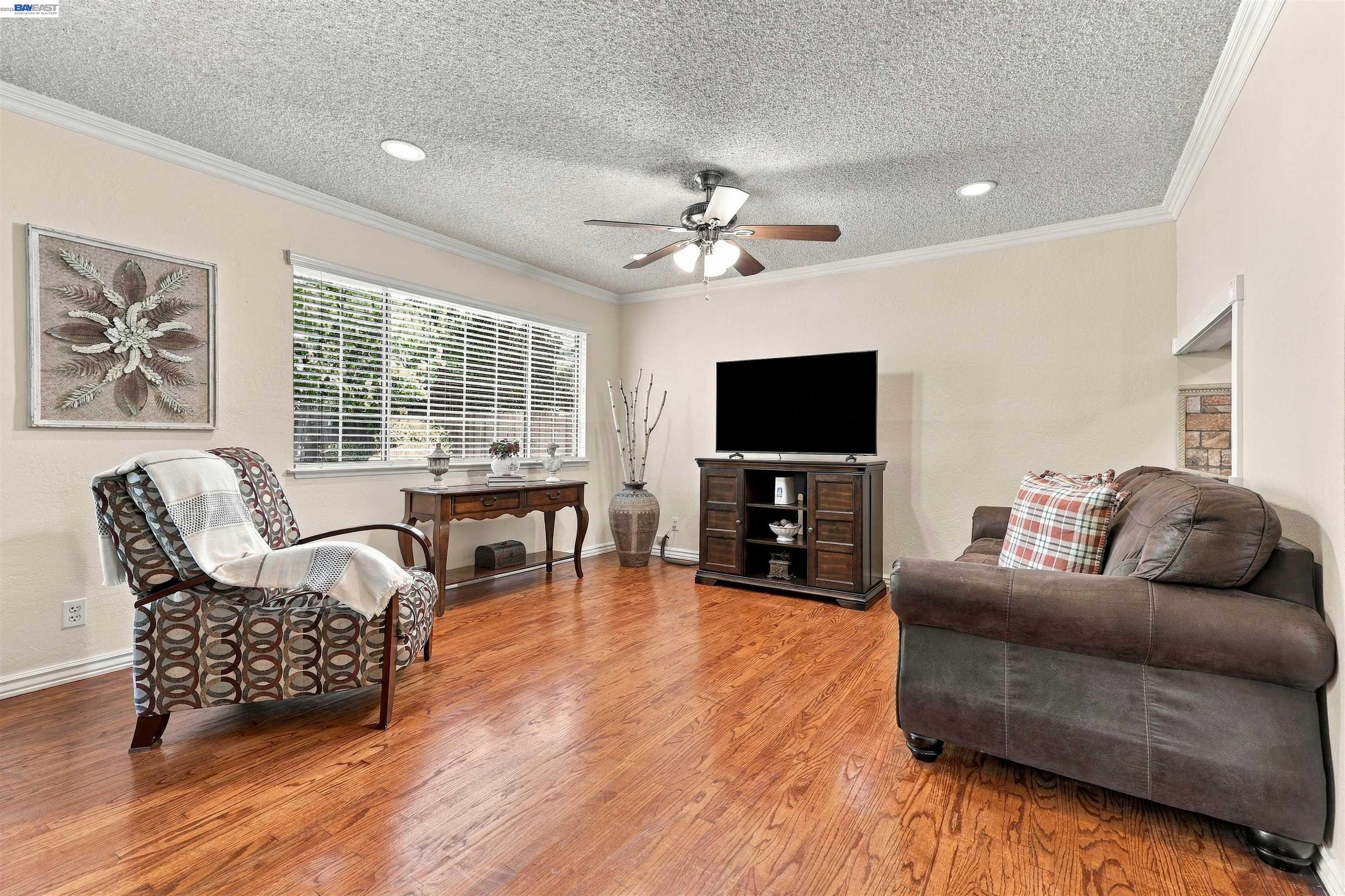 8657 Davona Dr