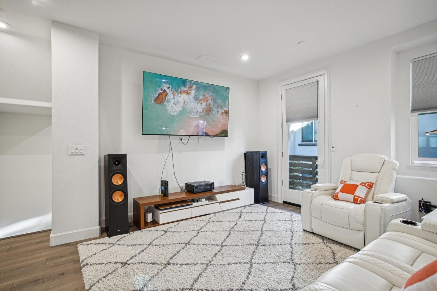 1721 Pedrozzi Common