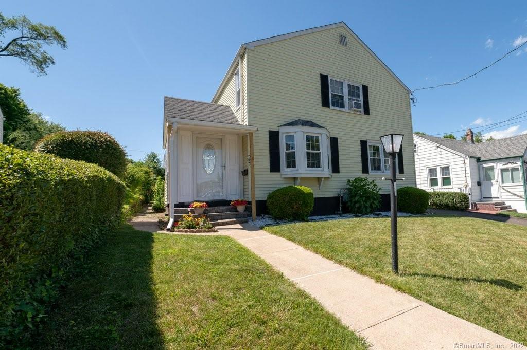 23 Magnolia Avenue