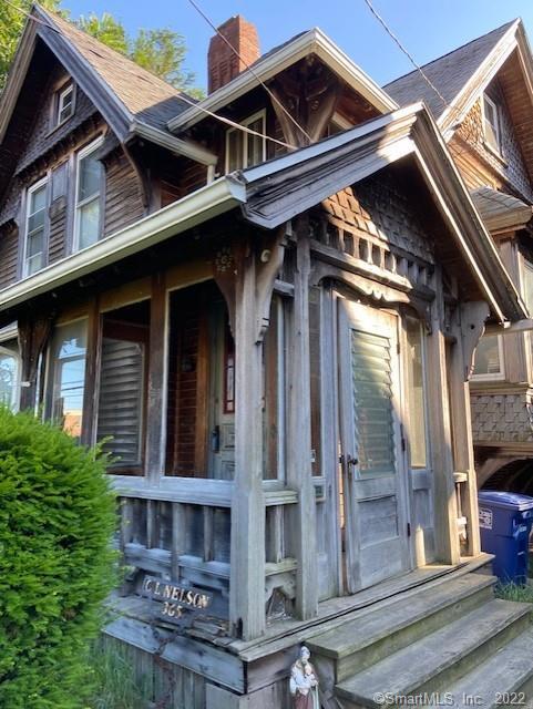 365 Clinton Avenue
