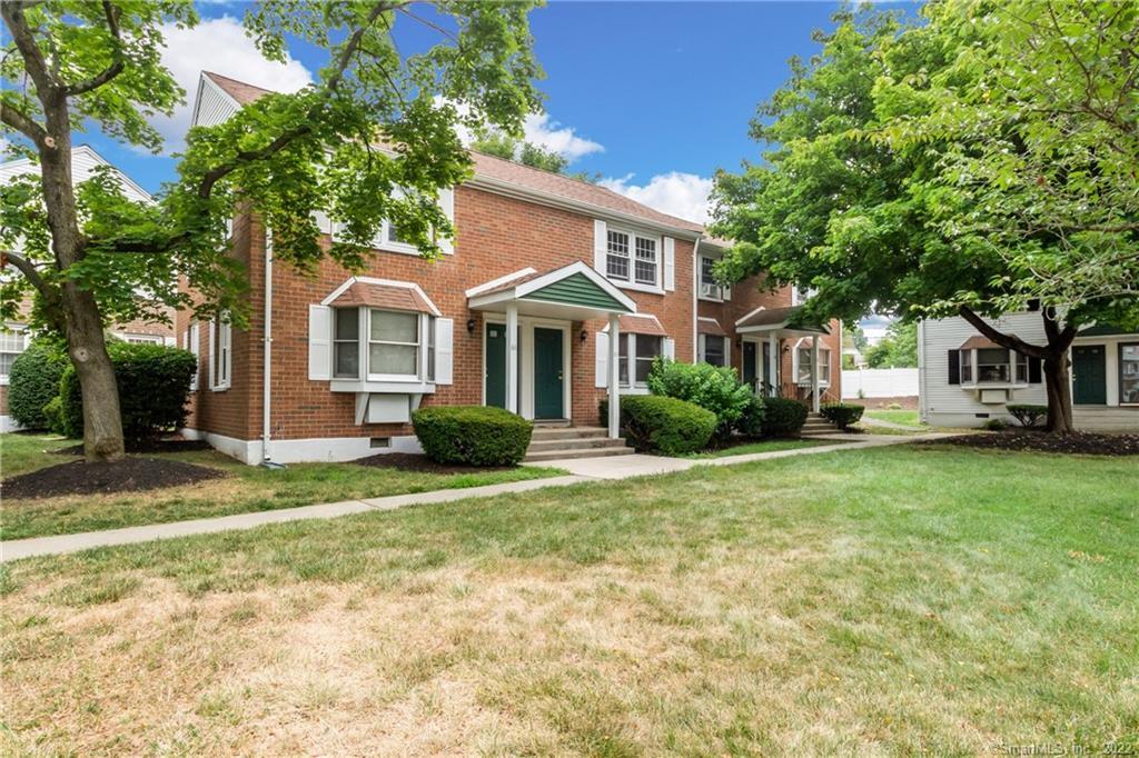 240 Sunnyridge Avenue 85