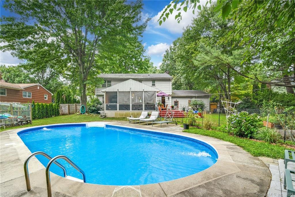 255 Seabreeze Drive