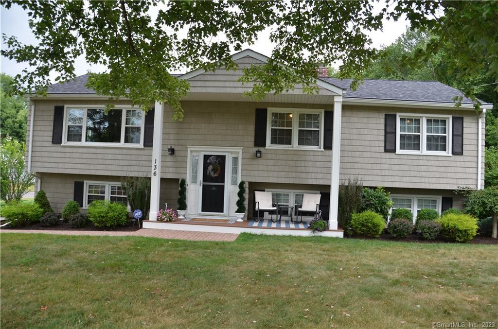136 Far Horizon Drive