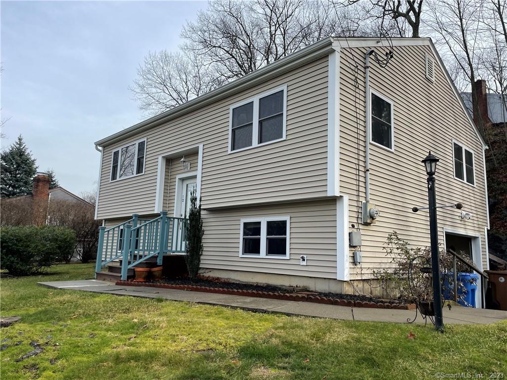 1 Jenyfer Court