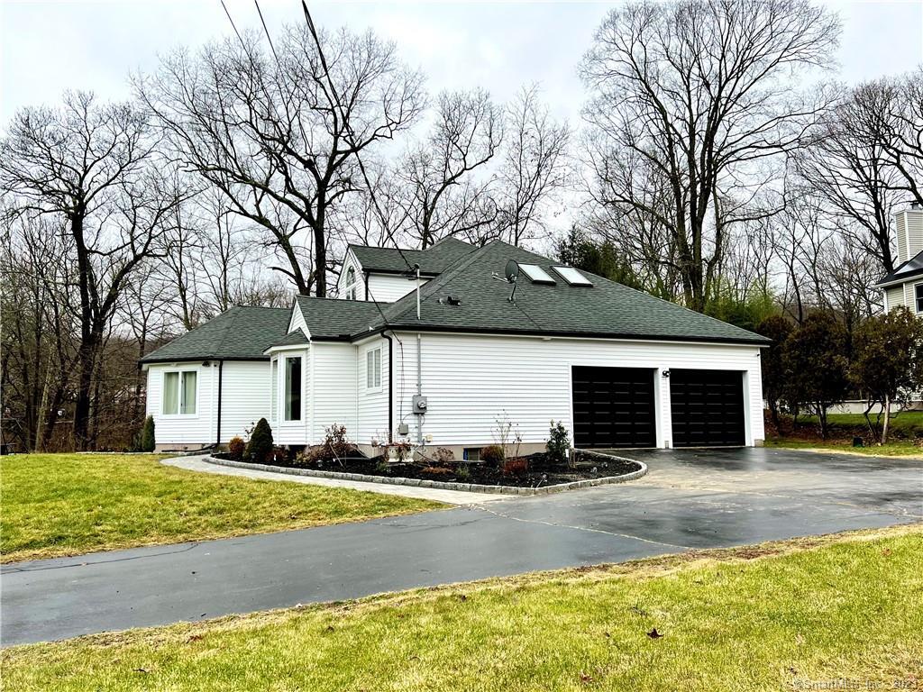 52 Robin Hill Lane