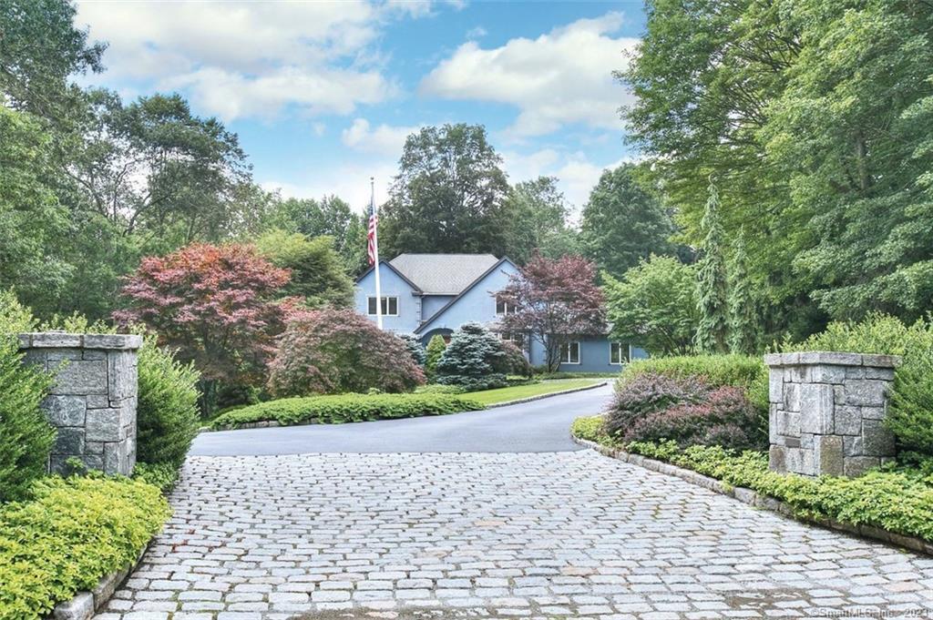 26 Lakeview Drive